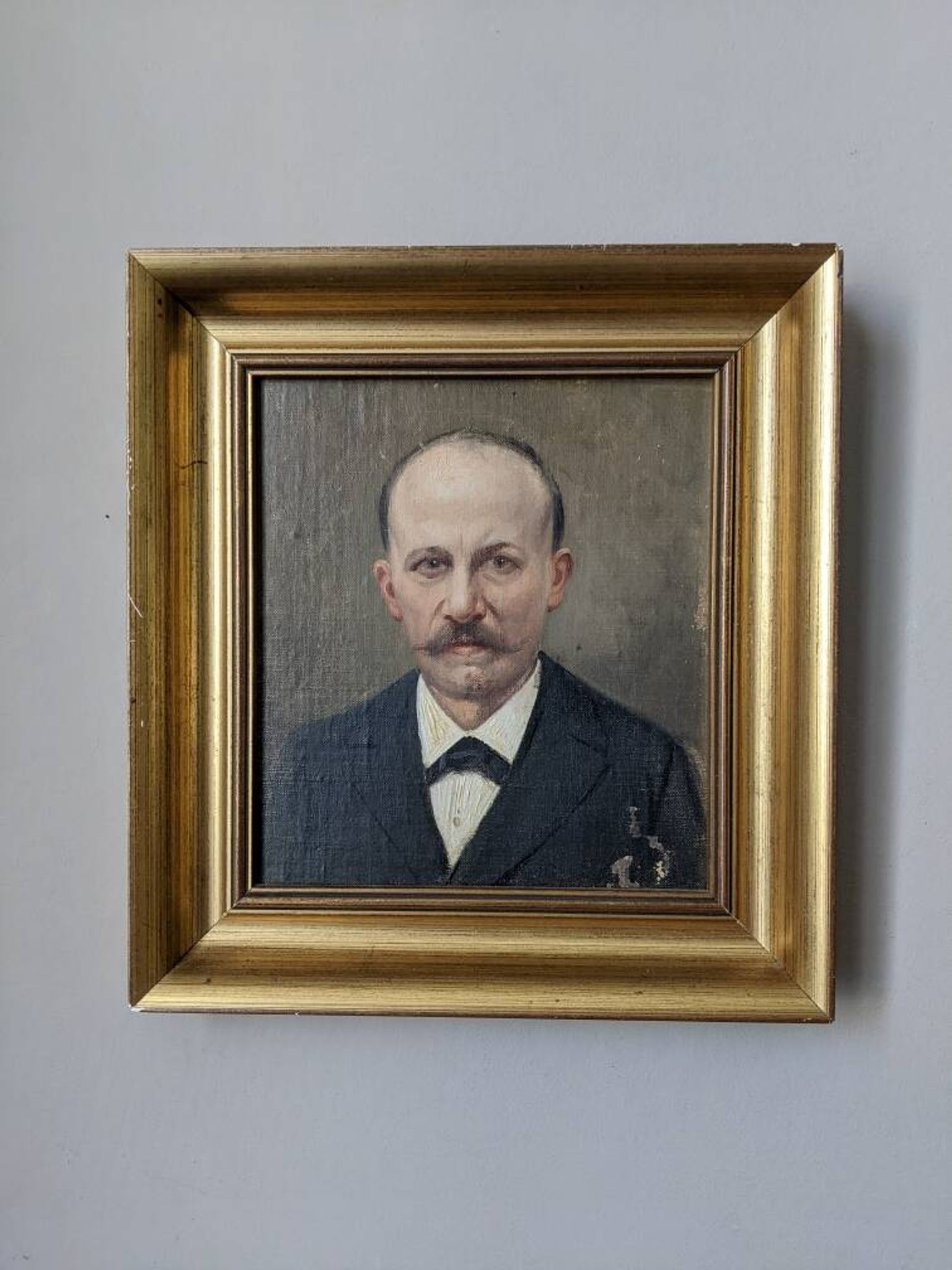 Oil on canvas old portrait gilded wooden frame country decoration