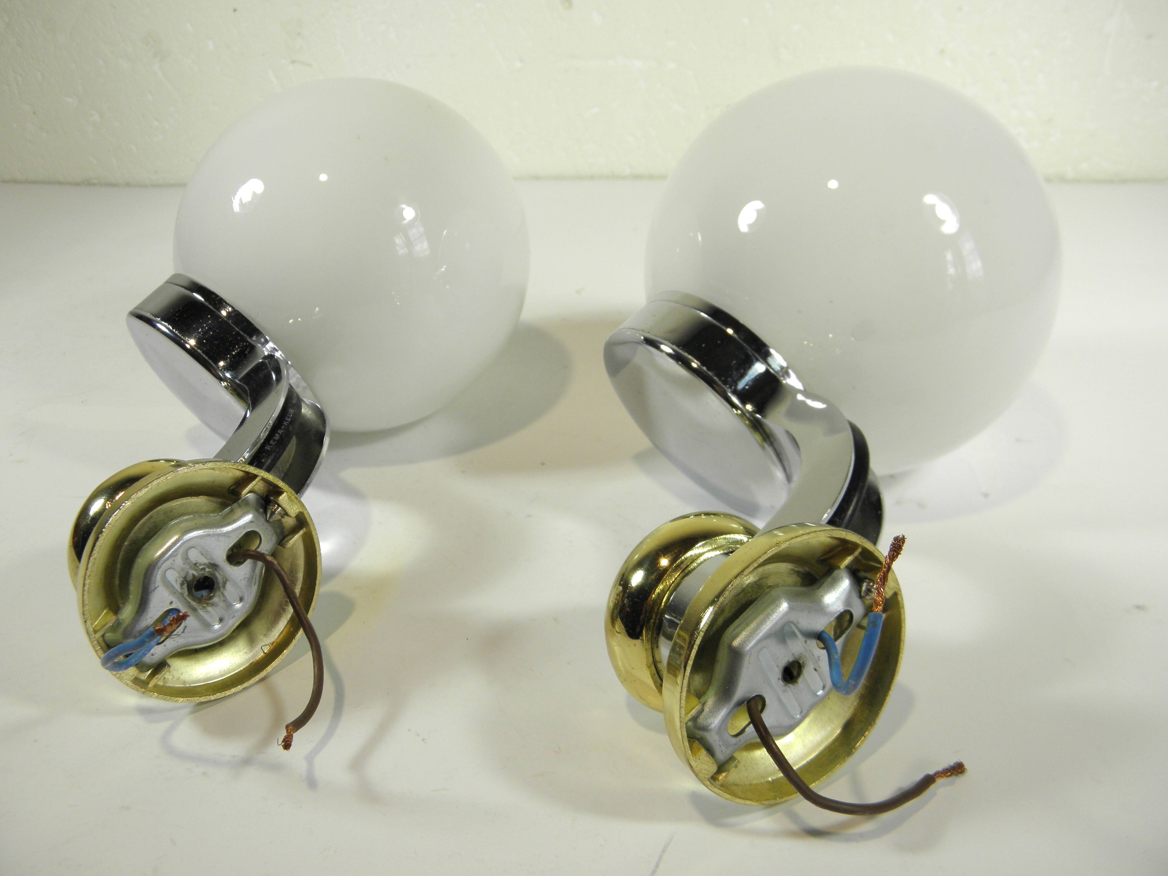 Pair of "GLOBE" APPLIQUES in OPALINE and CHROME and GOLD metal - 70s-80s