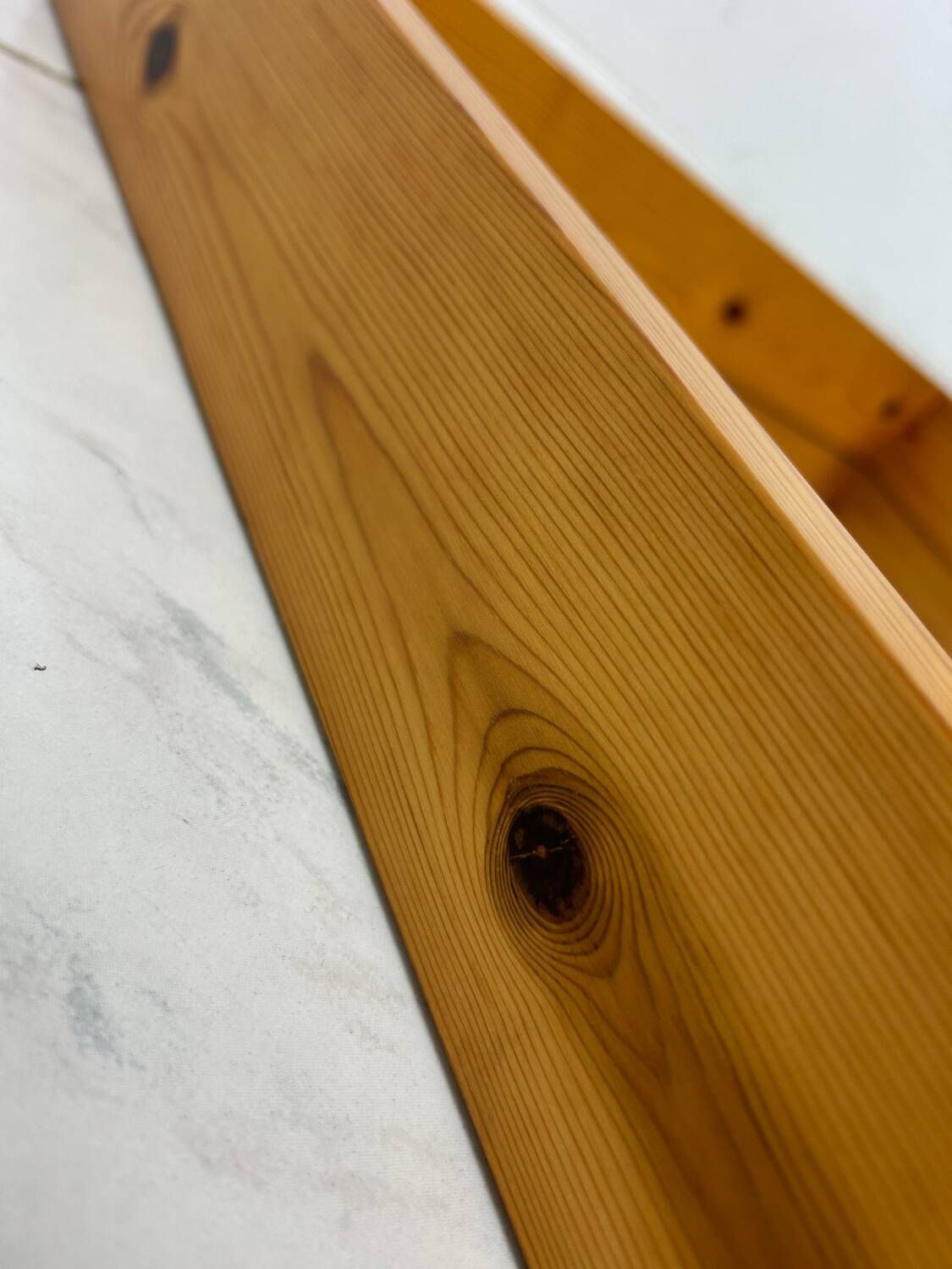 Miroir scandinave vintage en bois de pin
