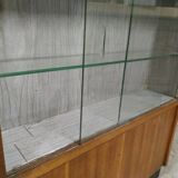 Former cash vitrine store counter