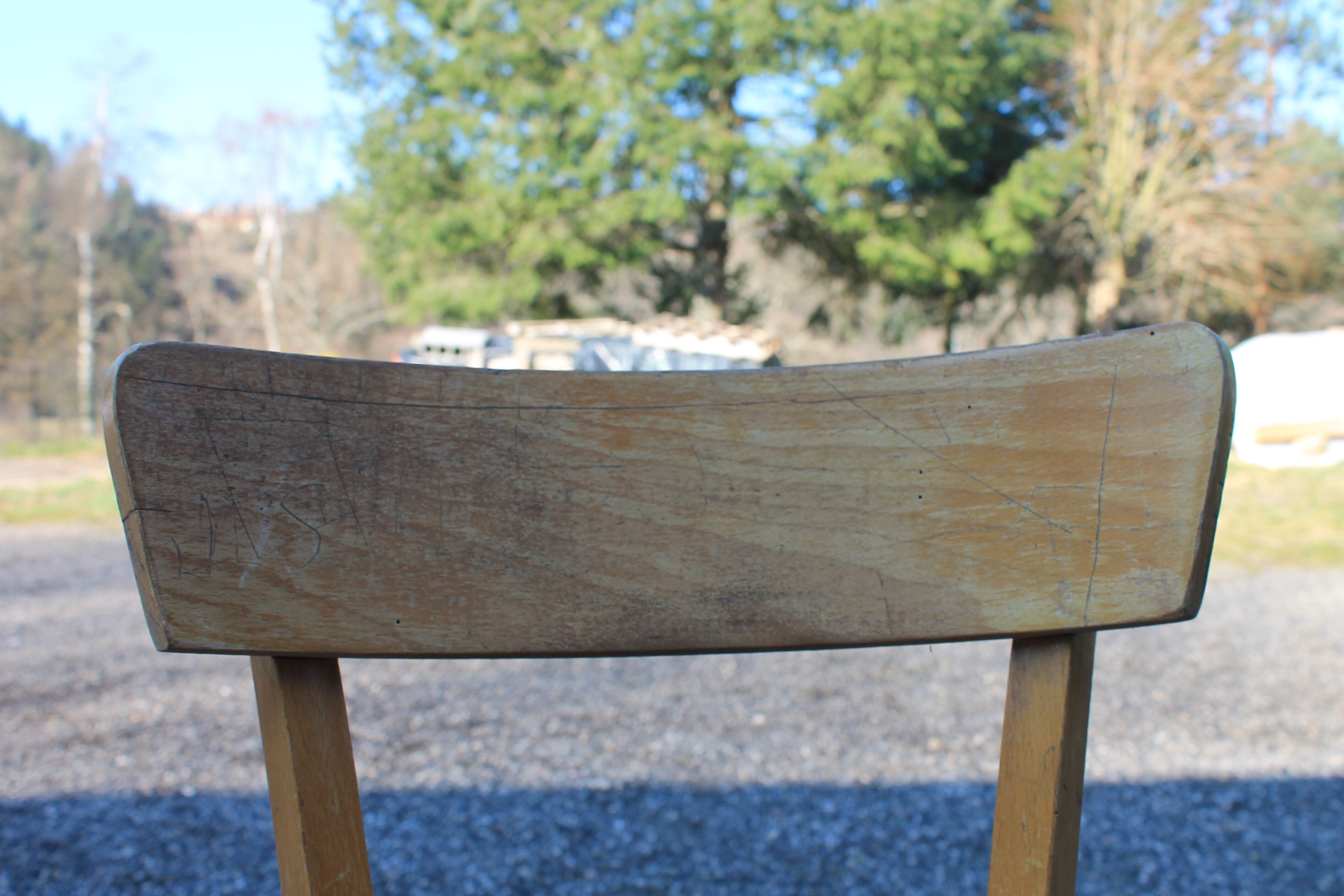 Set 10 community chairs