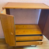 TV stand from the 50s, 2 drawer, 2 accordion doors. Perfect condition.
