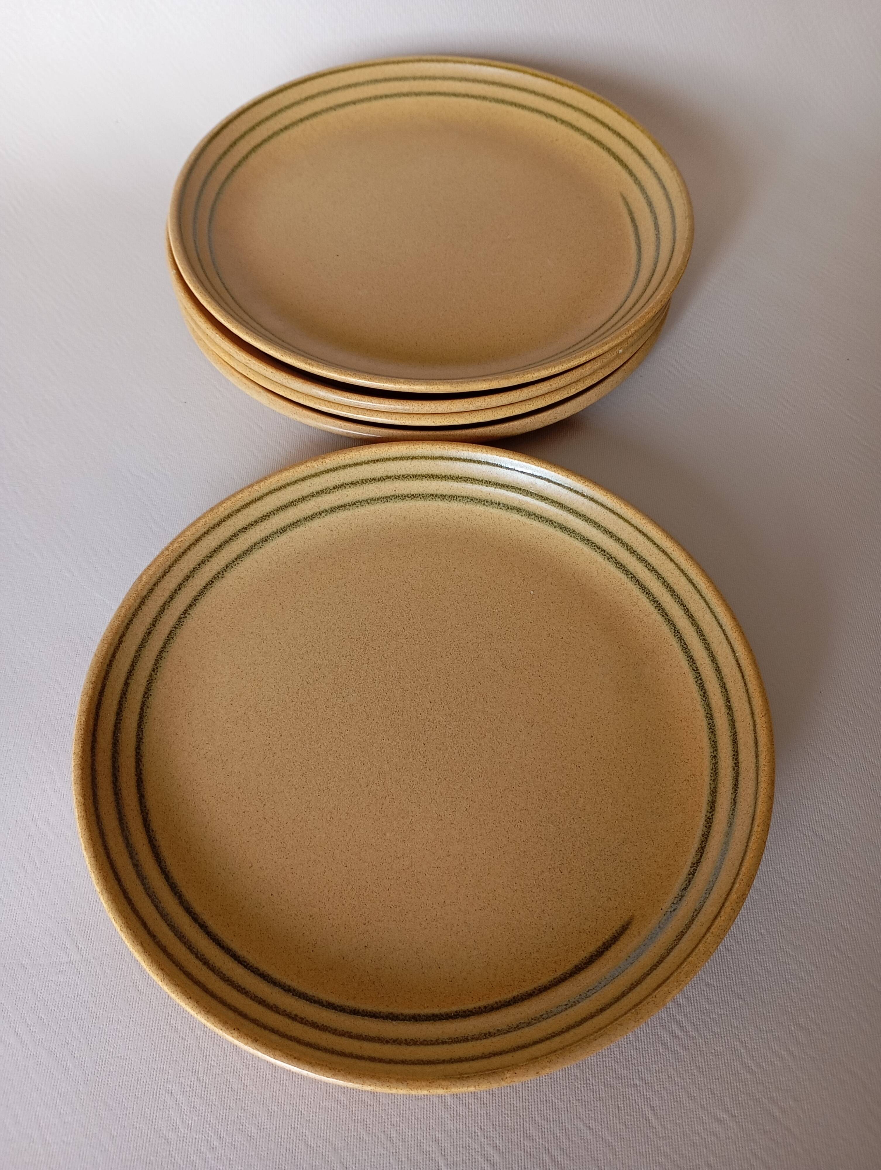 Sarreguemines "Chaumière" dinner plates