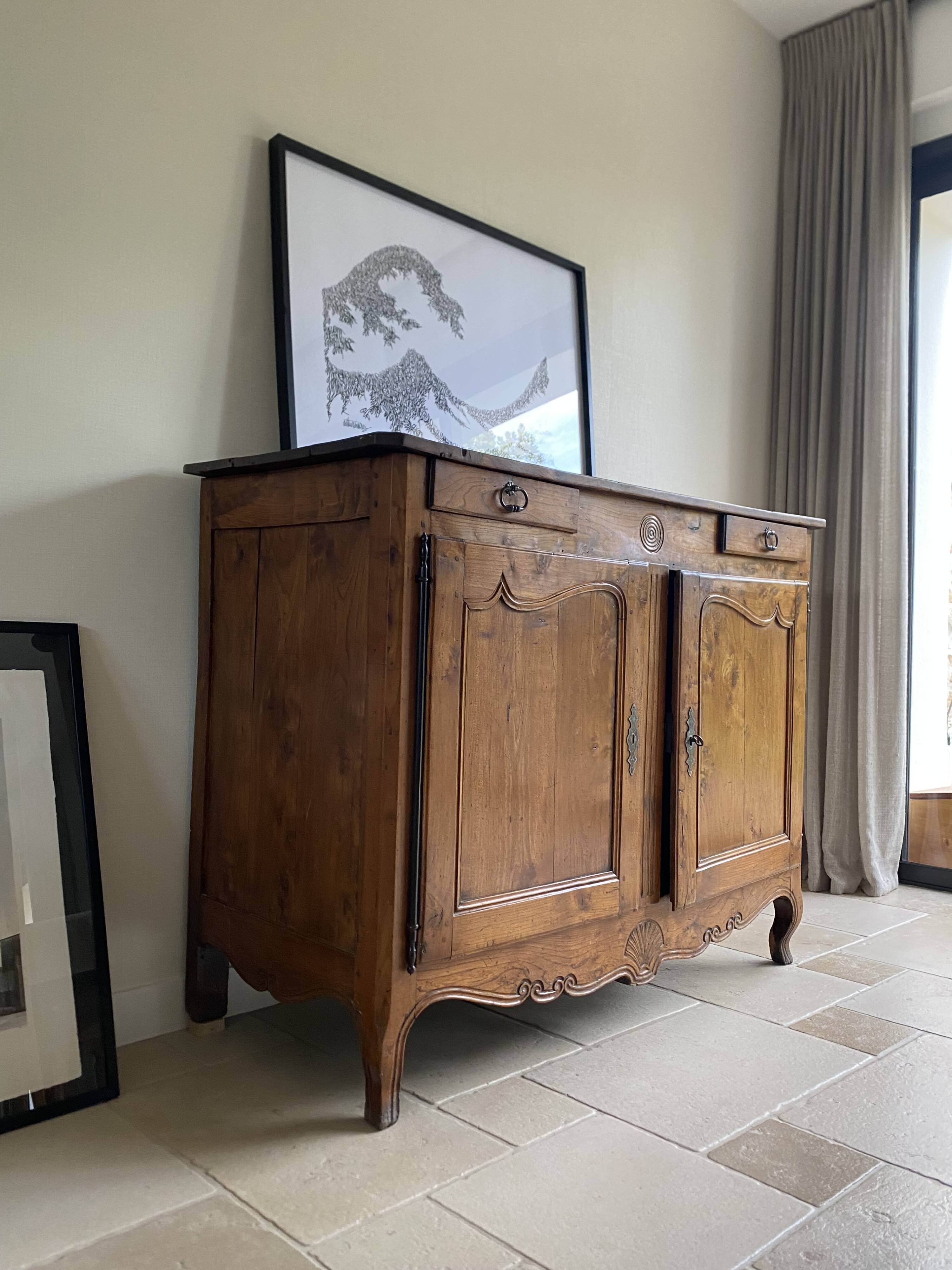 Basque sideboard
