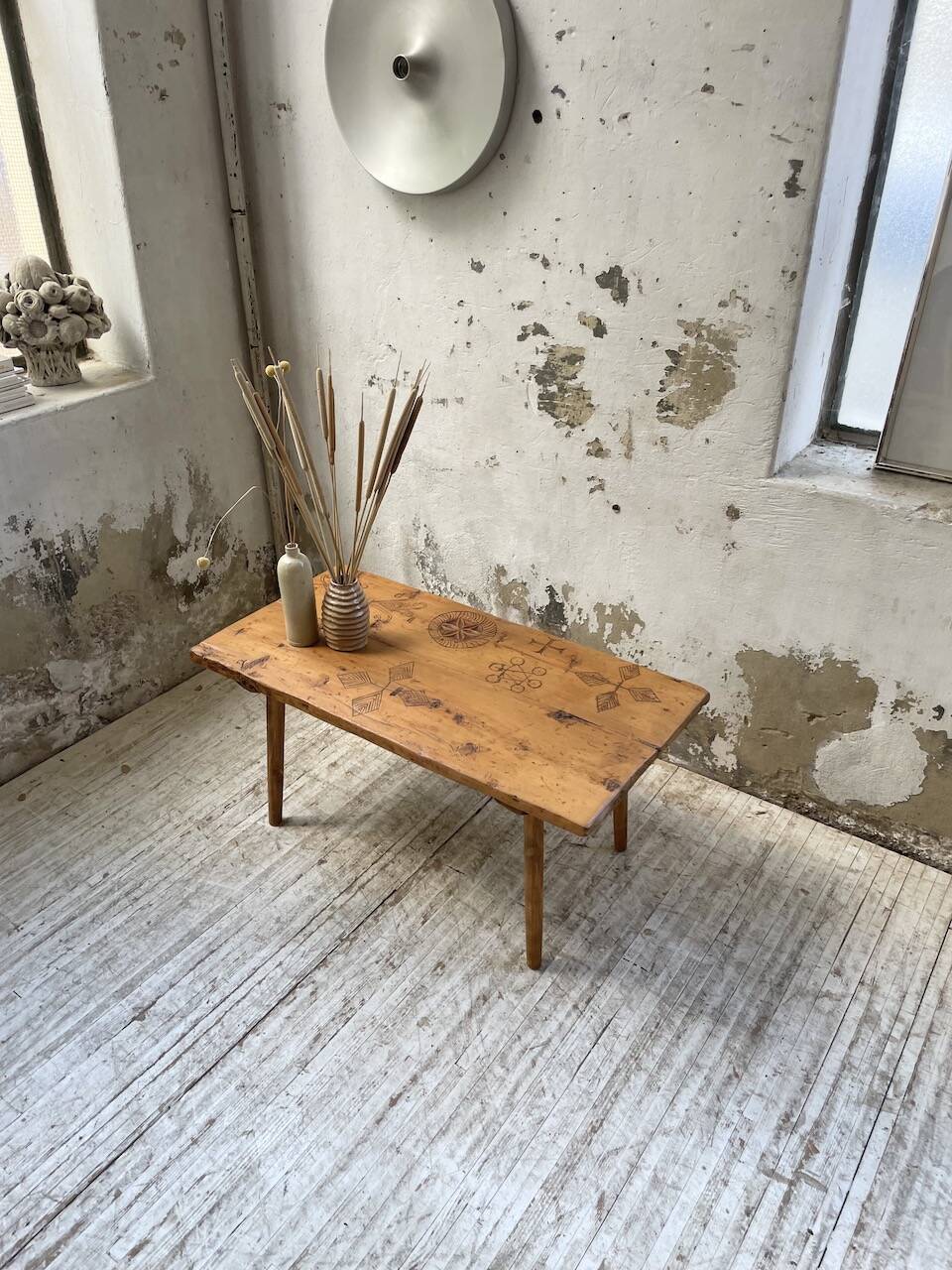 Popular art coffee table Switzerland 1900