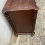 Petite commode en acajou de style Louis XVI, d’époque XXeme