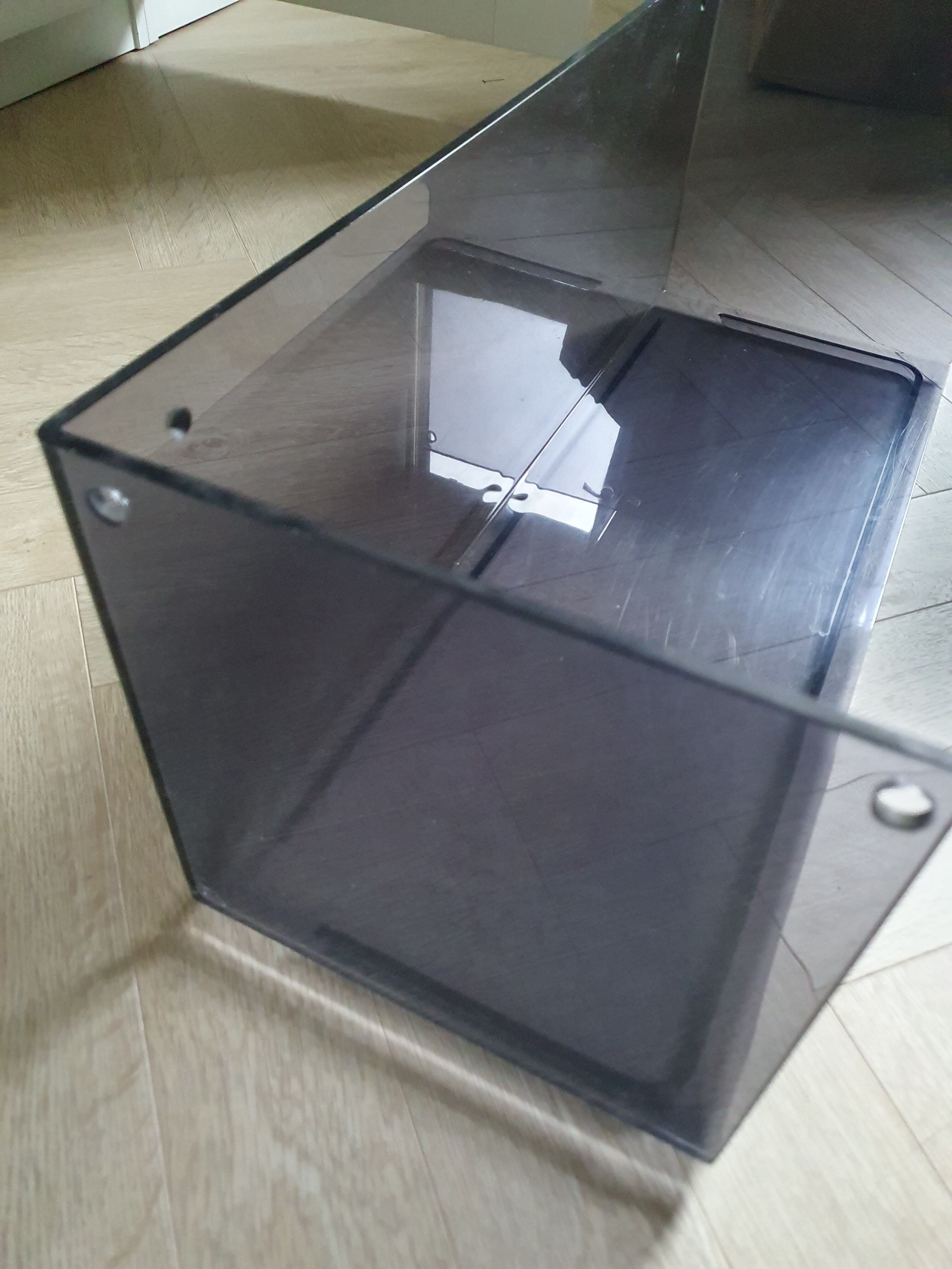 Plexiglas wall shelf