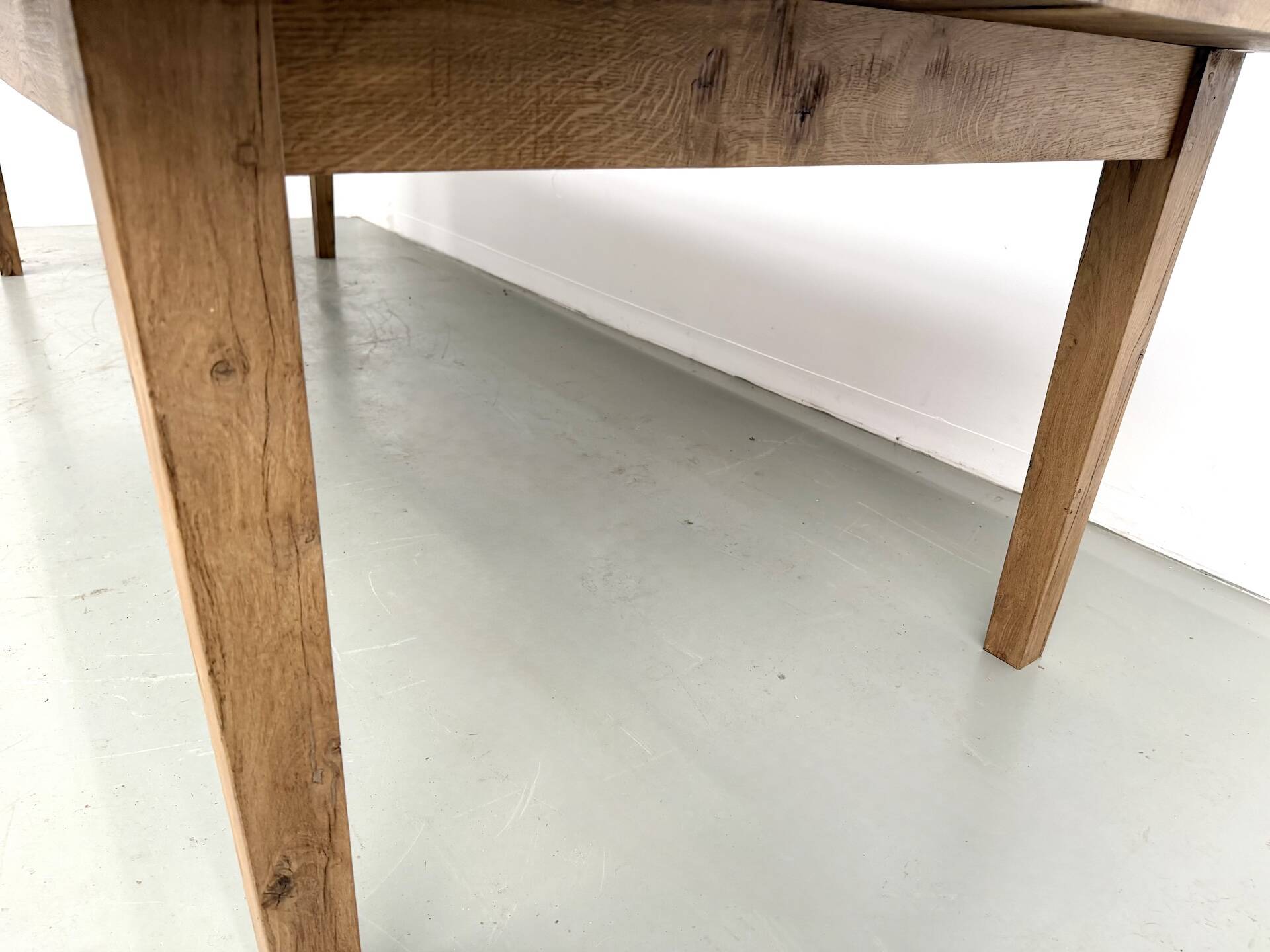 Very large farmhouse table in solid oak, 1950s – L300 cm