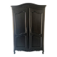Armoire « chapeau de gendarme »