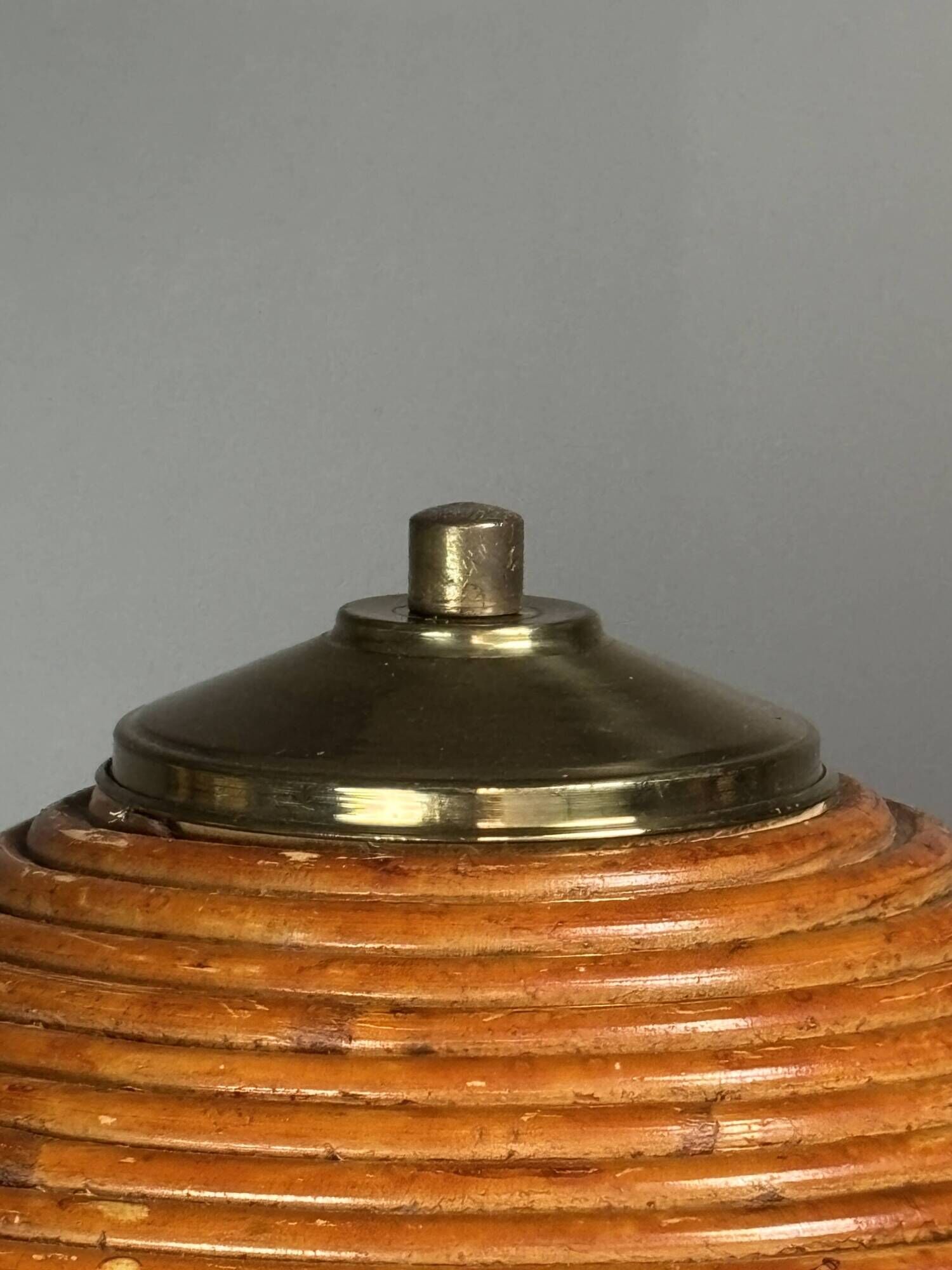 Midcentury mushroom pencil reed rattan bamboo and brass table lamp, 1970s