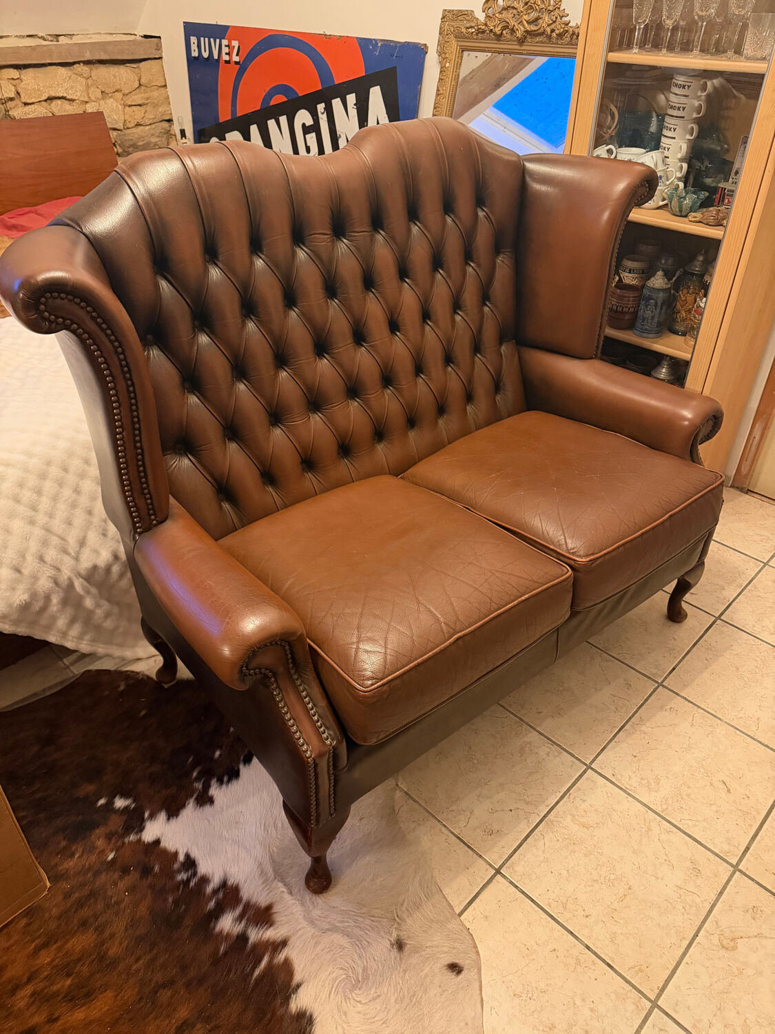 Chesterfield 2-seater Queen Anne sofa