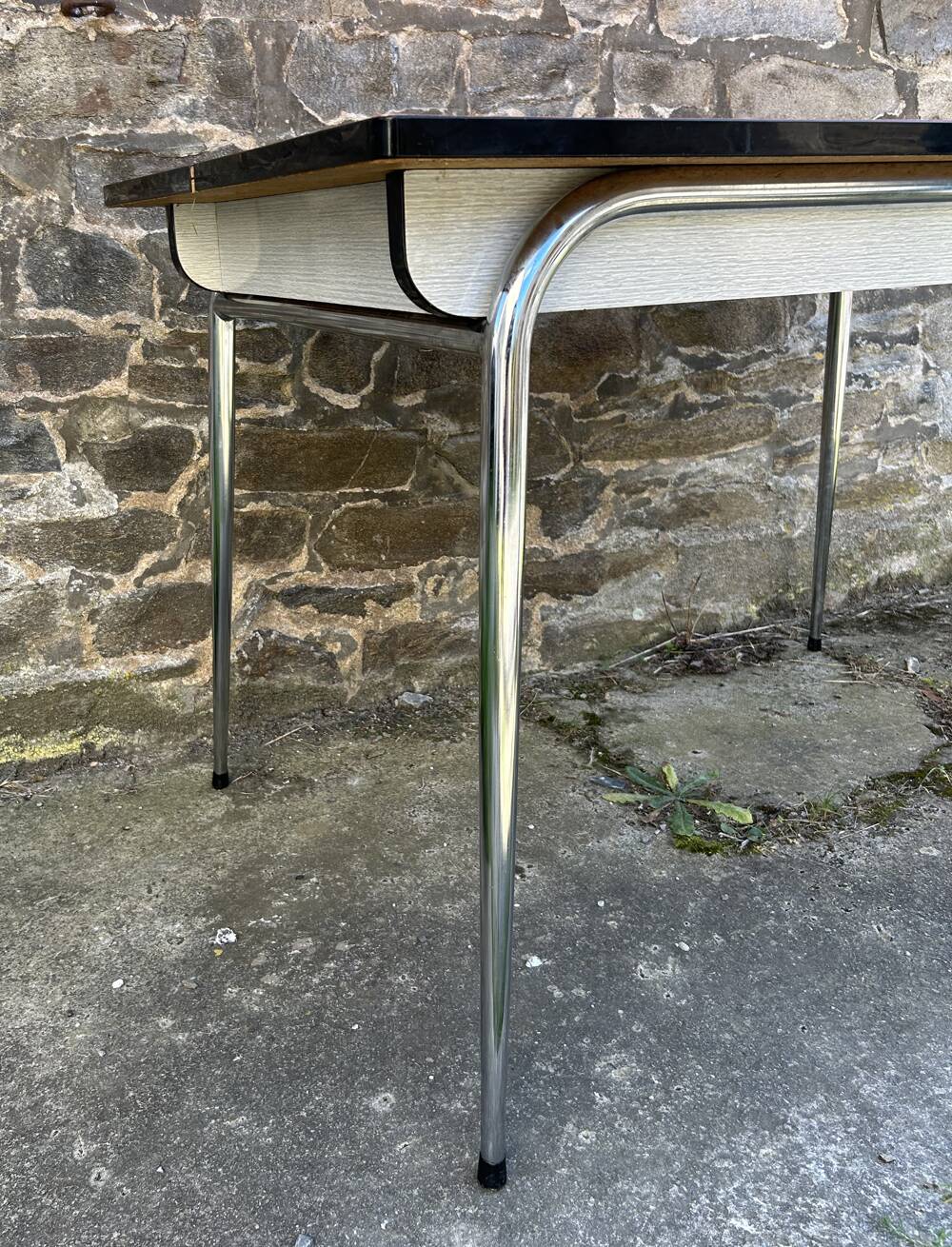 Red Formica table, 4 matching Formica chairs, vintage, 60s.