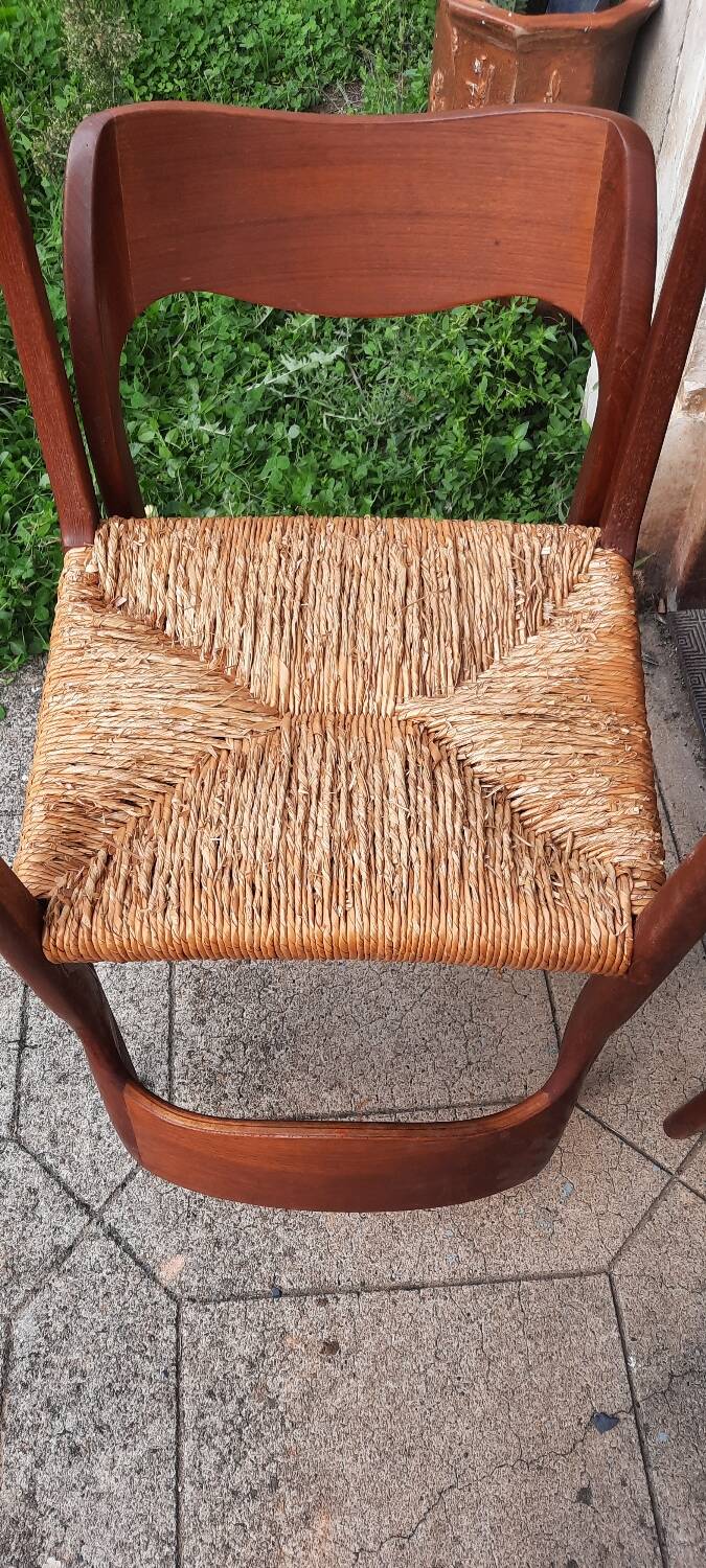 6 Scandinavian chairs