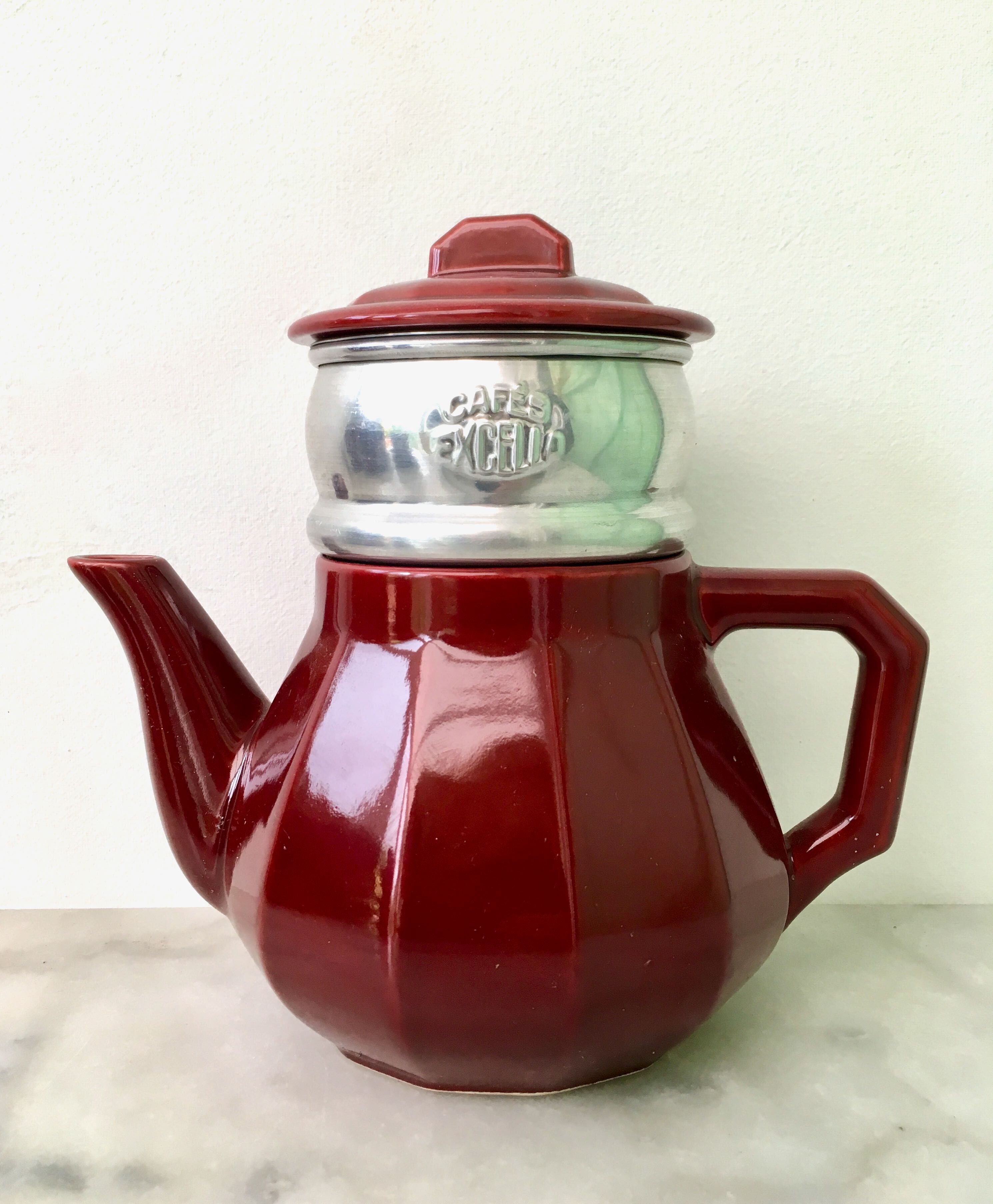 Set 12 coffee cups and vintage coffee maker