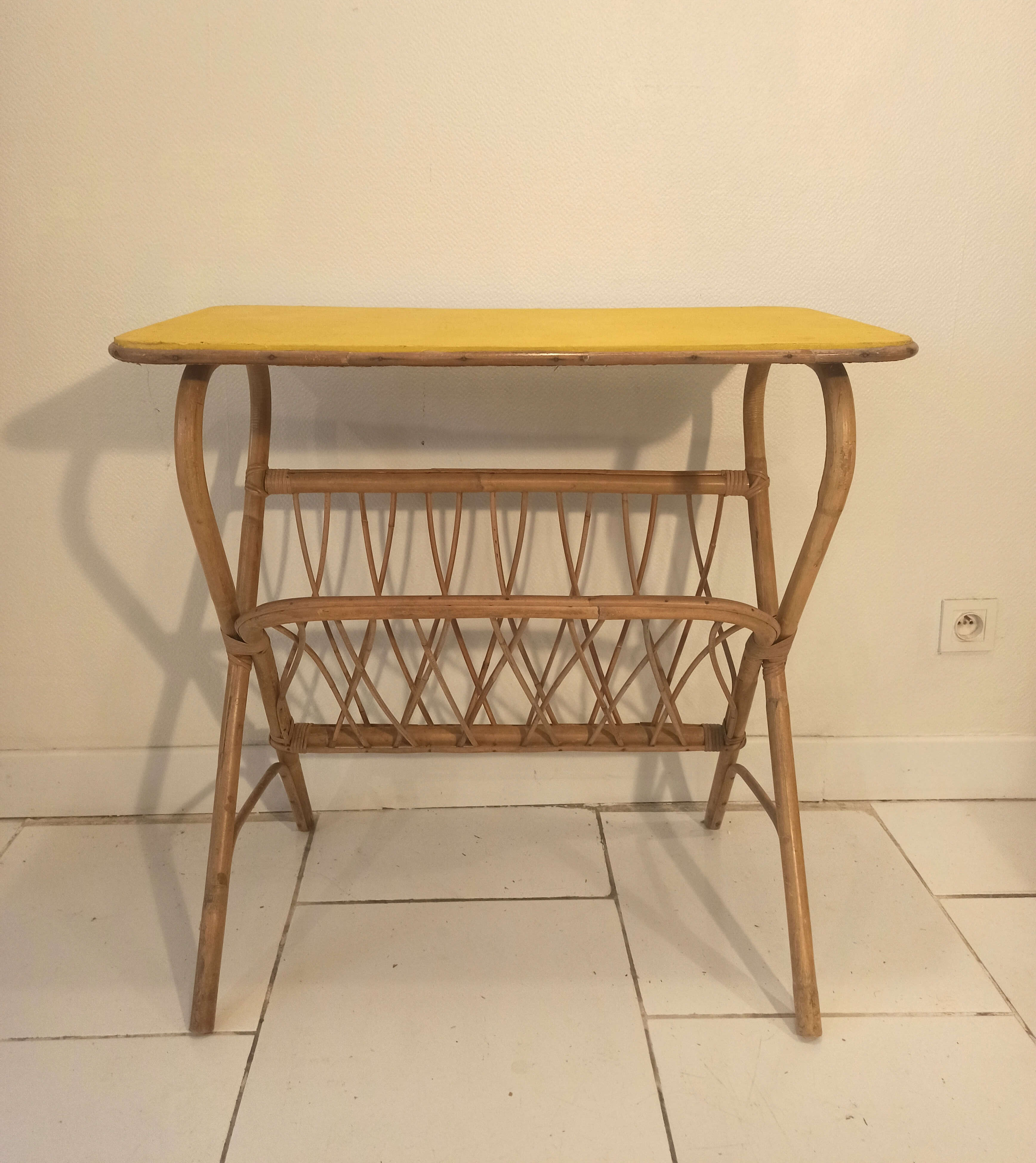 Vintage 1960 side table serving in rattan