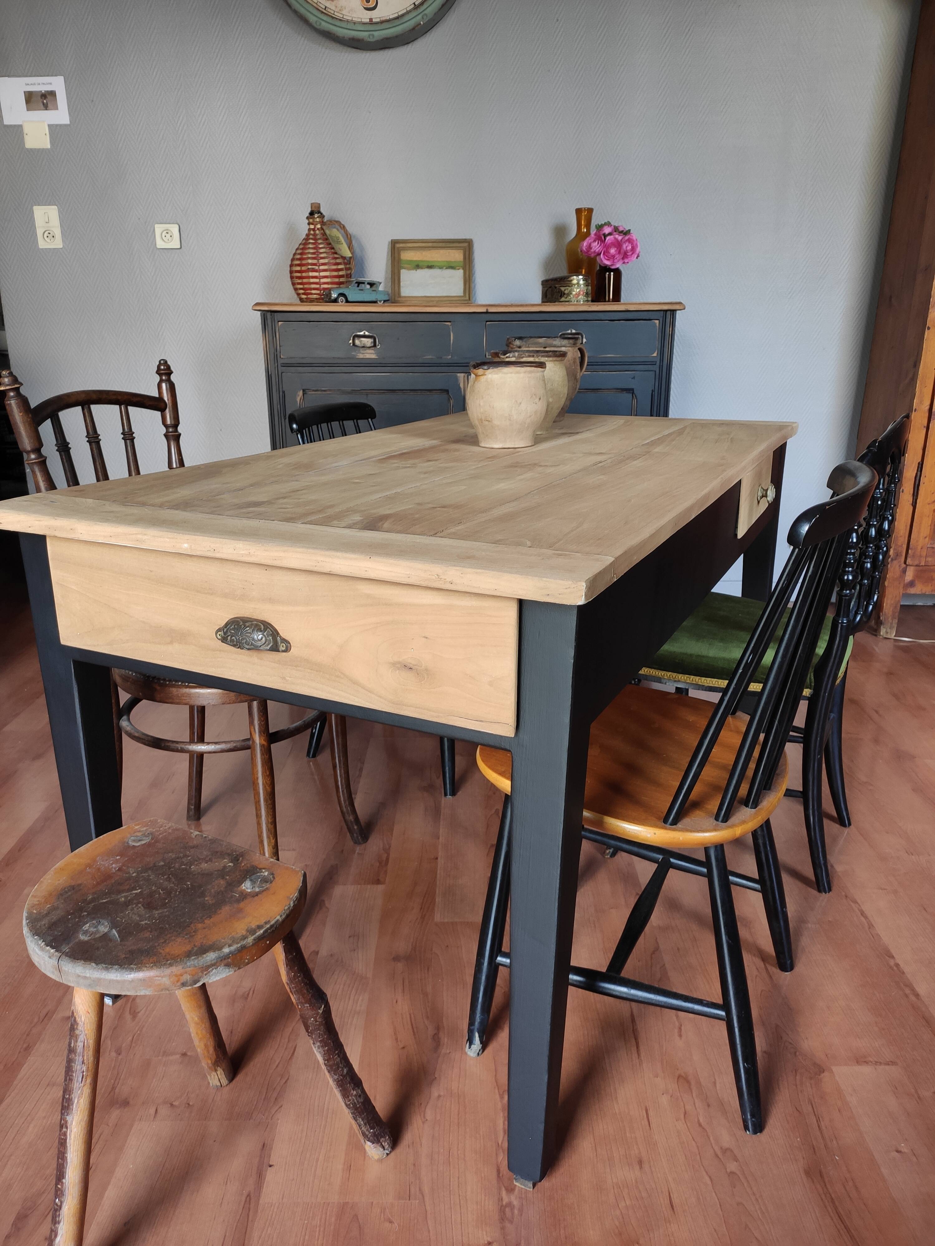 Farm table