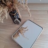 Wall-mounted or standing barber mirror