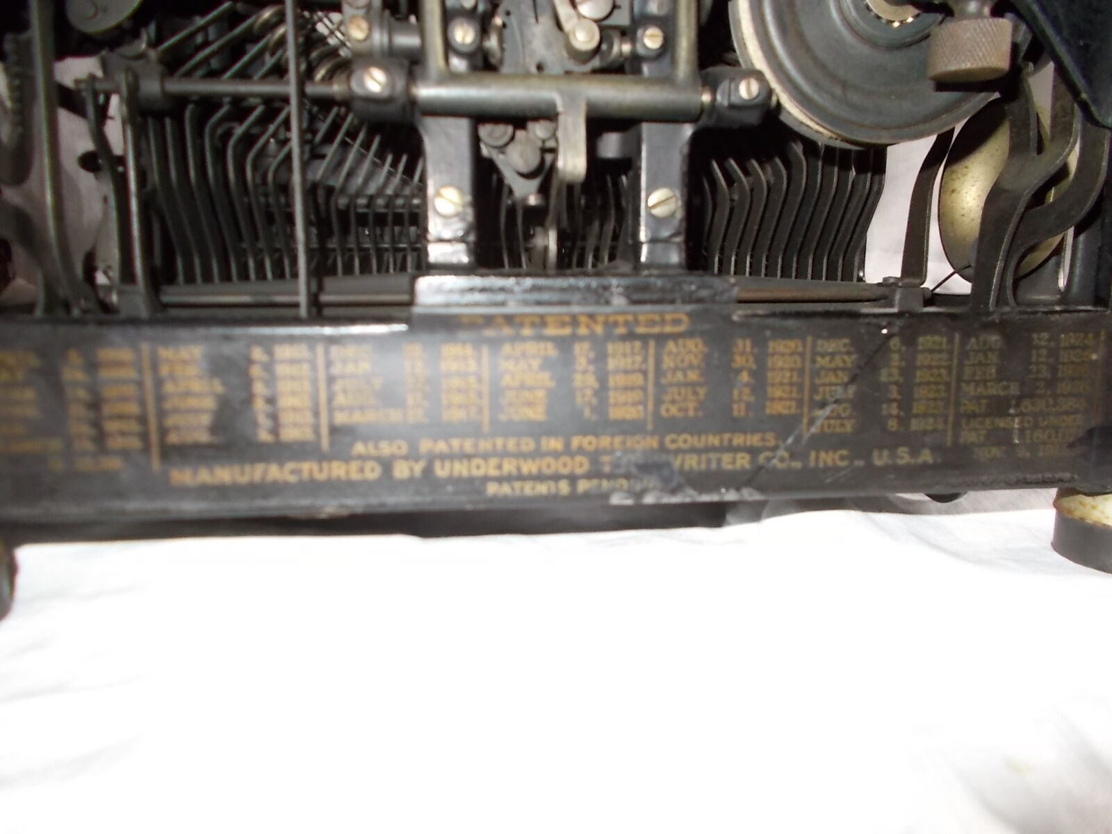 UNDERWOOD TYPEWRITER
