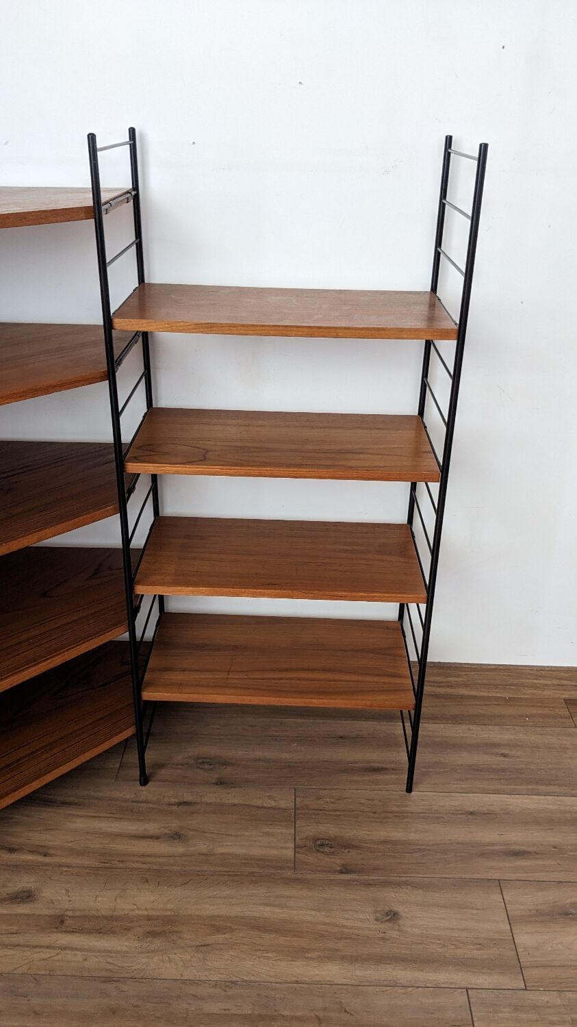 Vintage String corner shelf