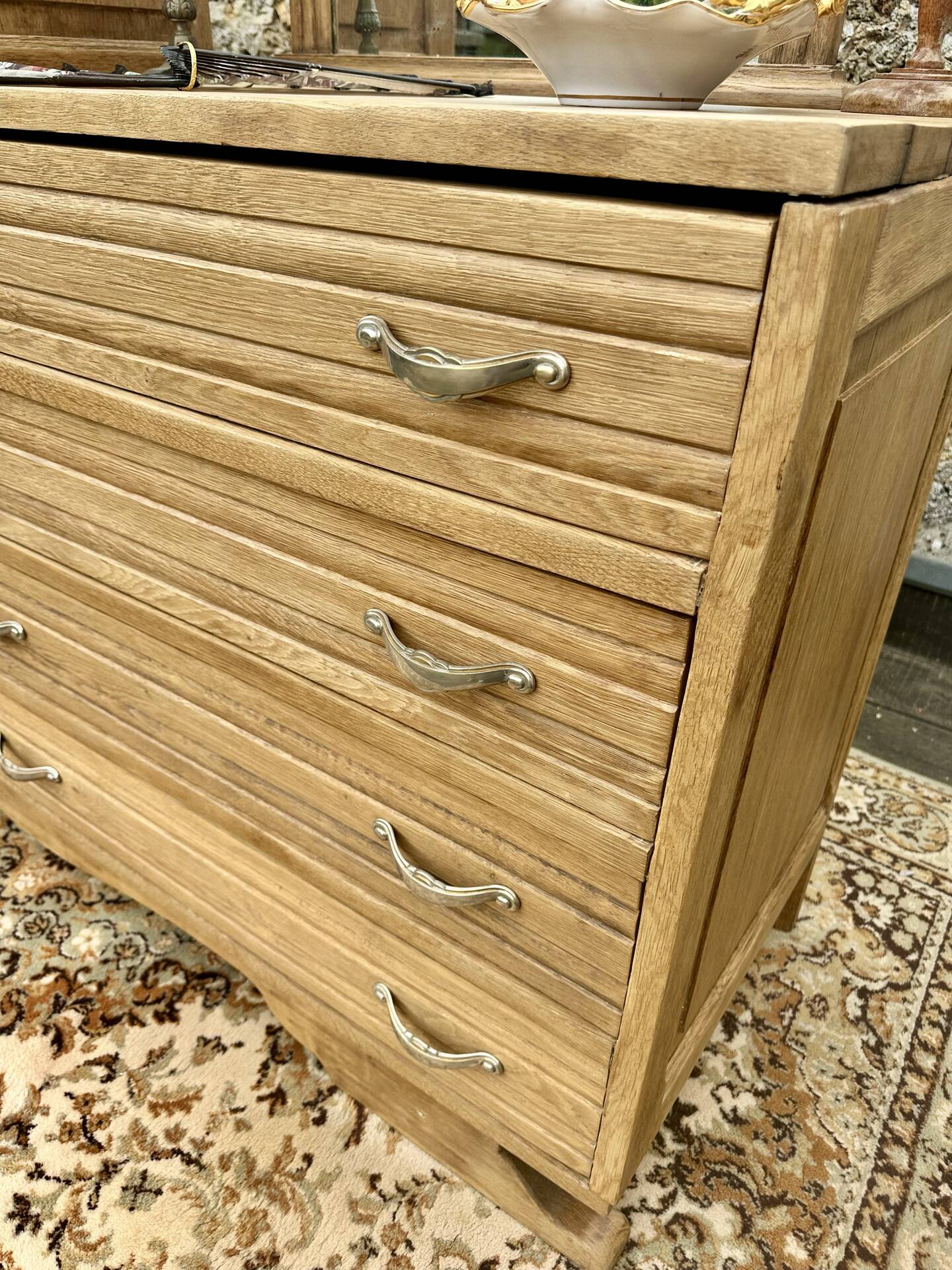 Wardrobe chest