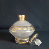 Carafe en verre sablé et or