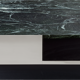 Table lounge large marbre vert inox Red Edition