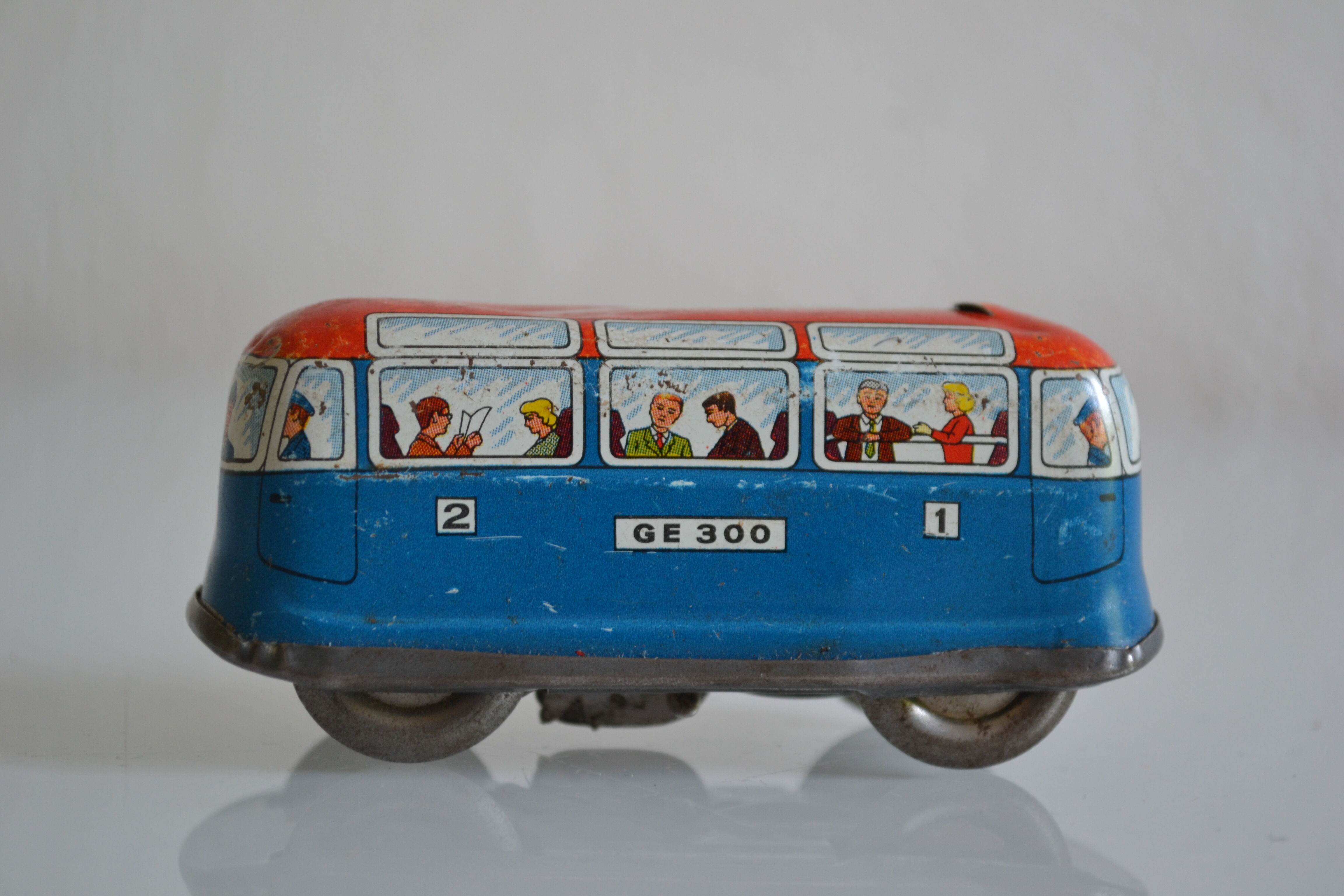 1950 vintage mechanical bus