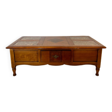 Rectangular coffee table in solid wood