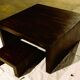 Table basse et 2 tabourets en bois foncé