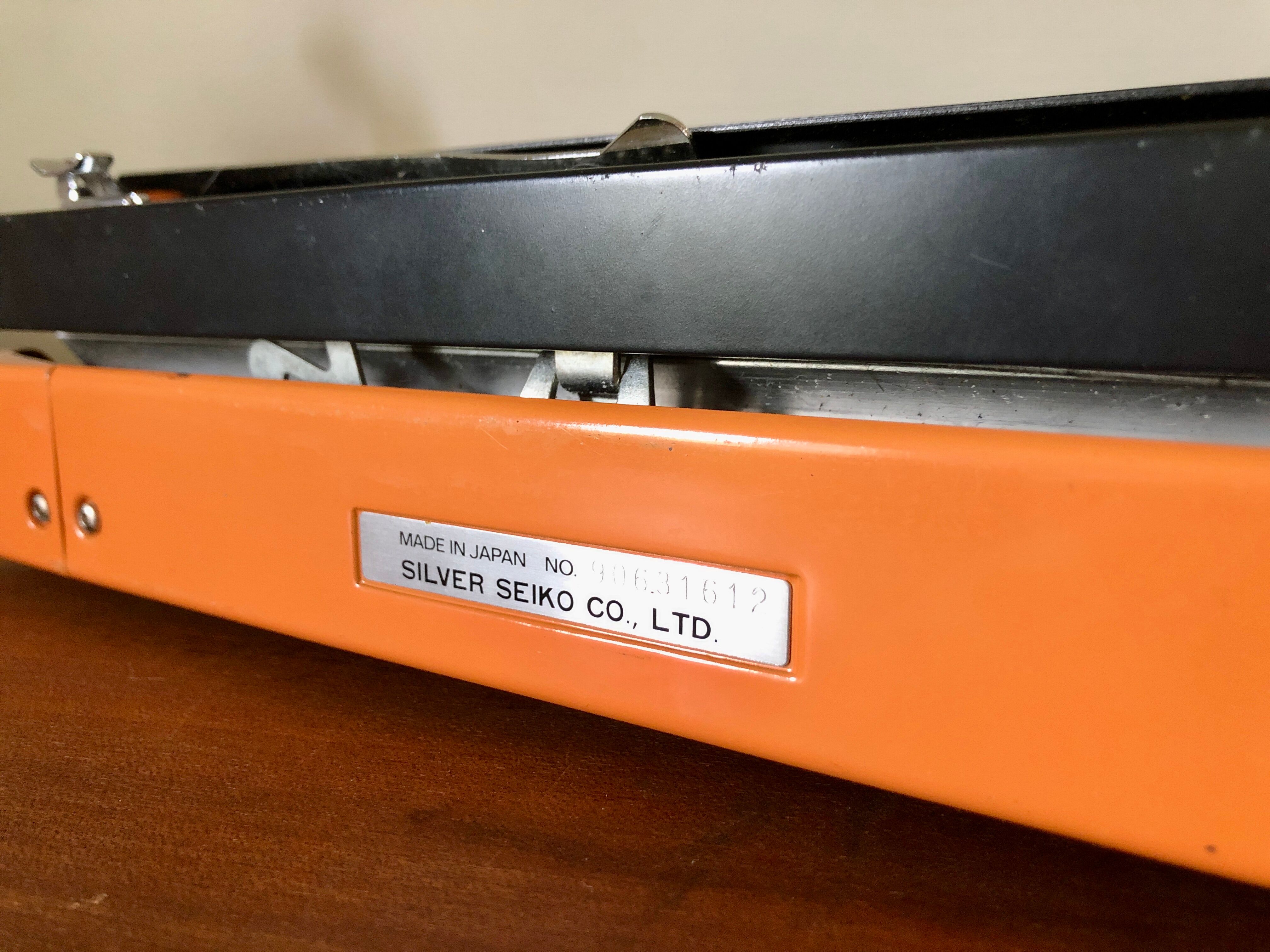 Machine à écrire orange Silver Reed 250 Tabulator Seiko Japan