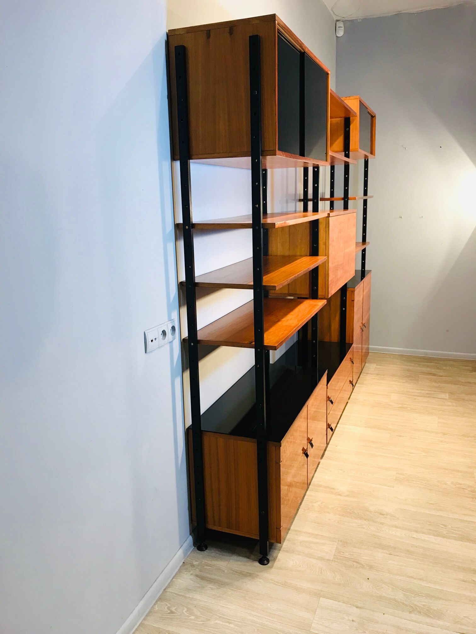 Modular shelving, Poland 70