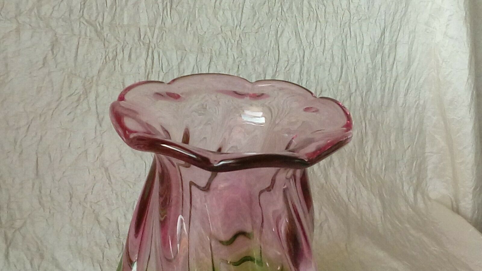 Bicolor twisted glass vase years 70'