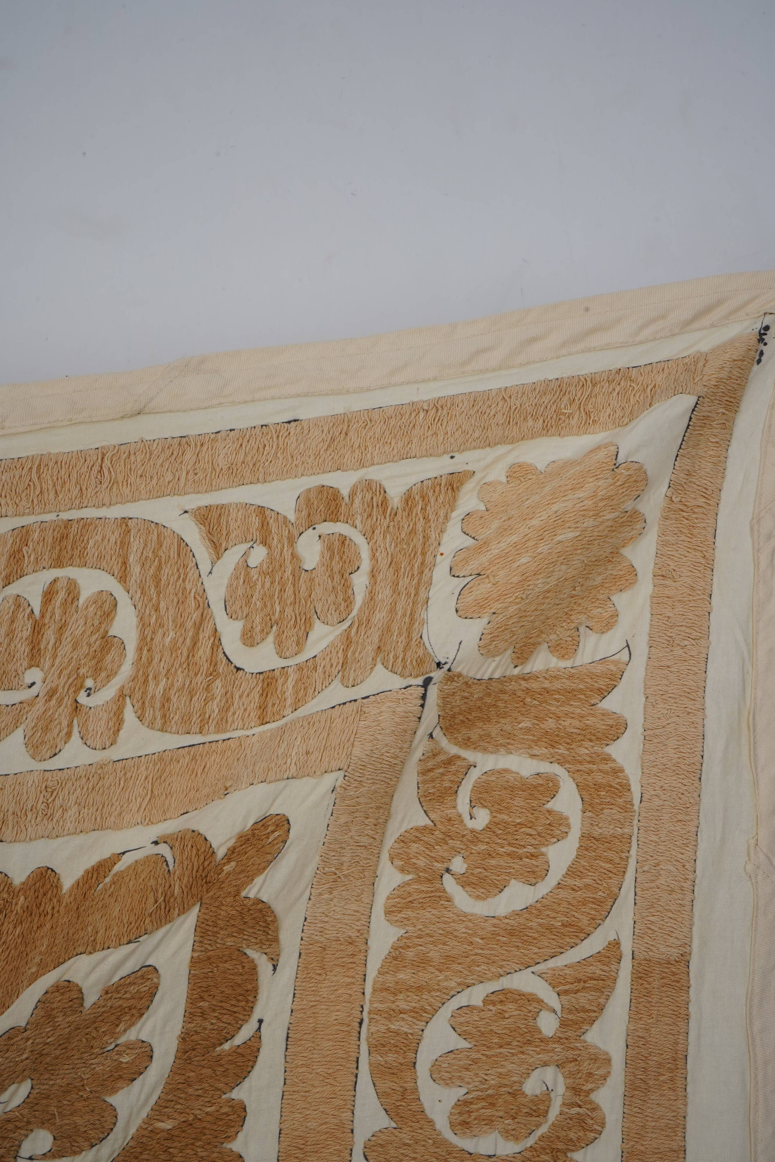 Vintage Turkish hand-knotted rug 132x138 cm