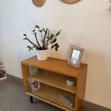 Vintage oak display cabinet from the 1960s.