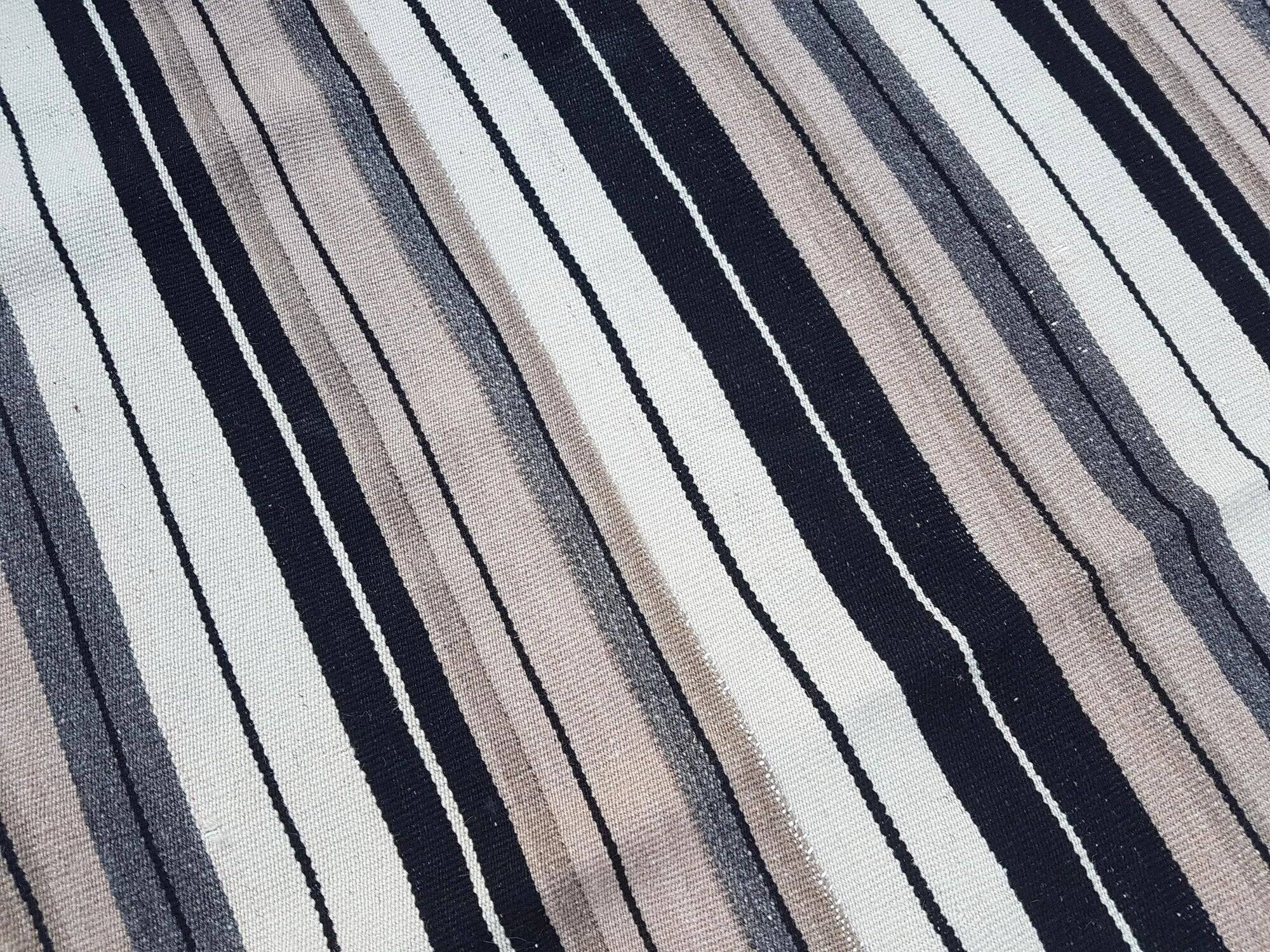 Kilim turc vintage tissé main 146x281 cm