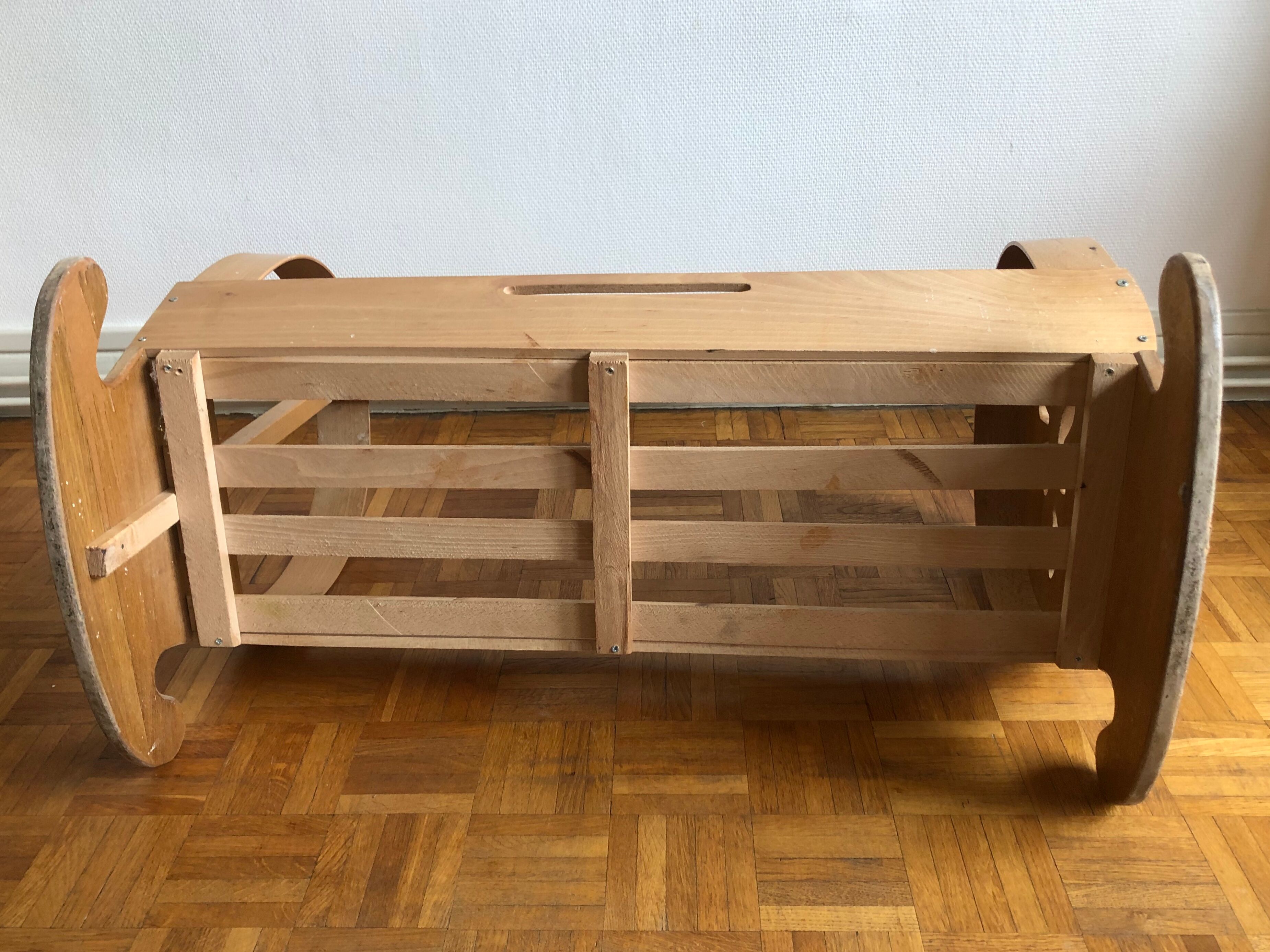 Flower-rocking cradle