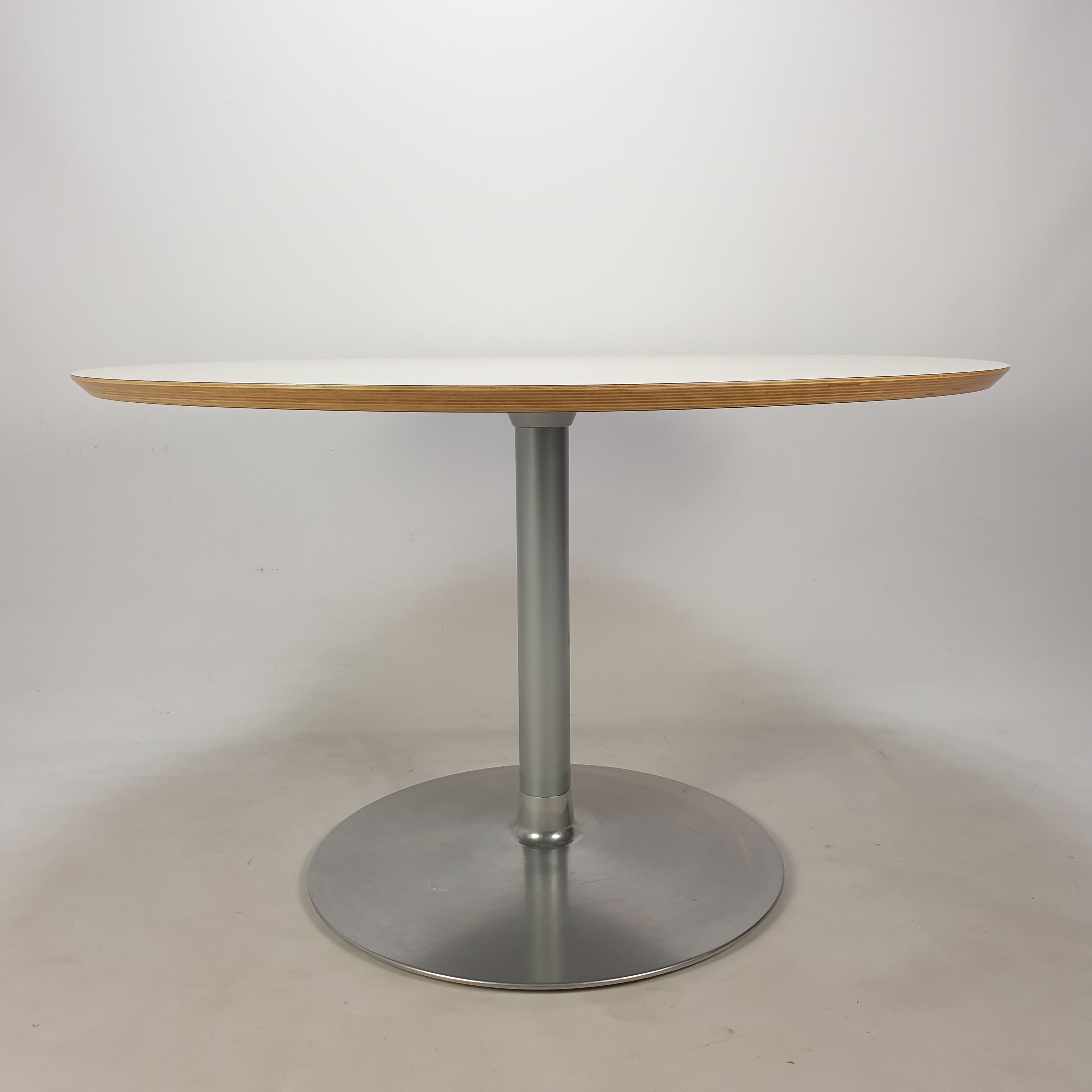 Round Dining Table by Pierre Paulin for Artifort