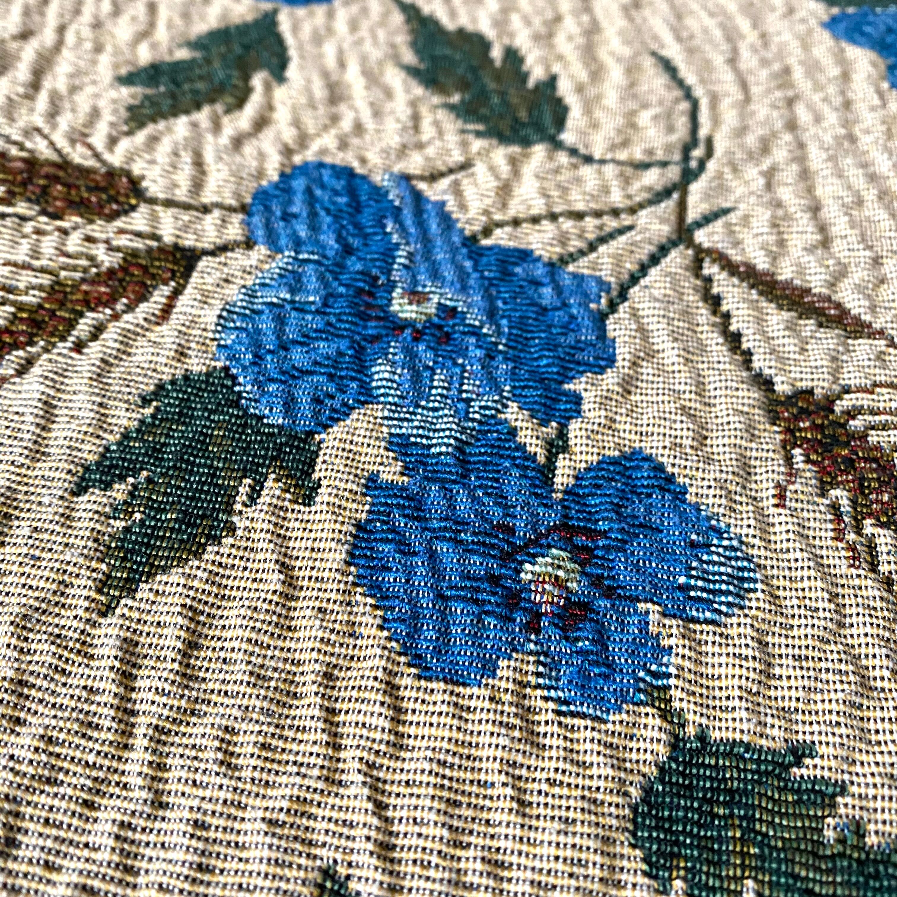 Round tablecloth flowers and geese 170 cm