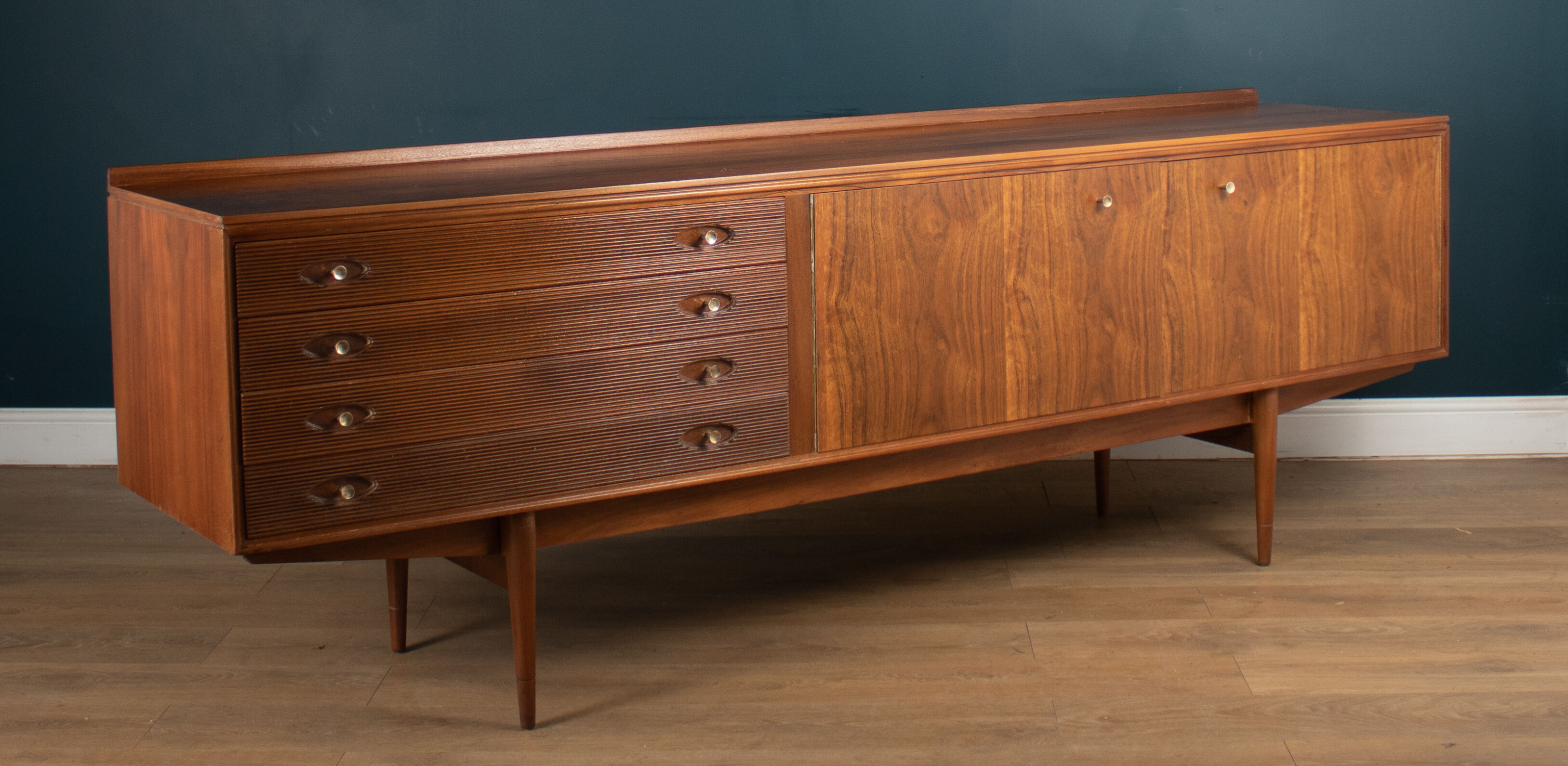 Enfilade ar Robert Heritage