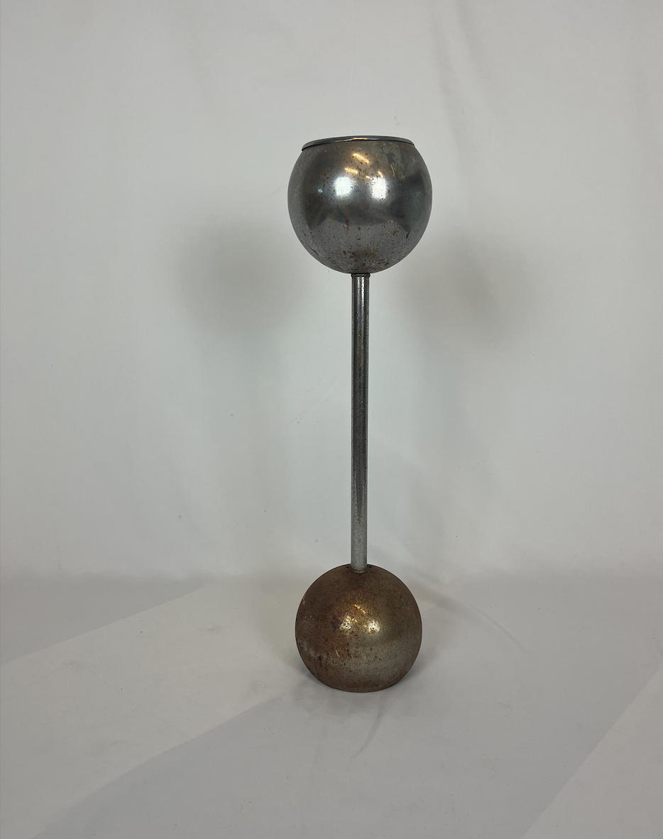 Ashtray on foot Design Erhard years 60/70