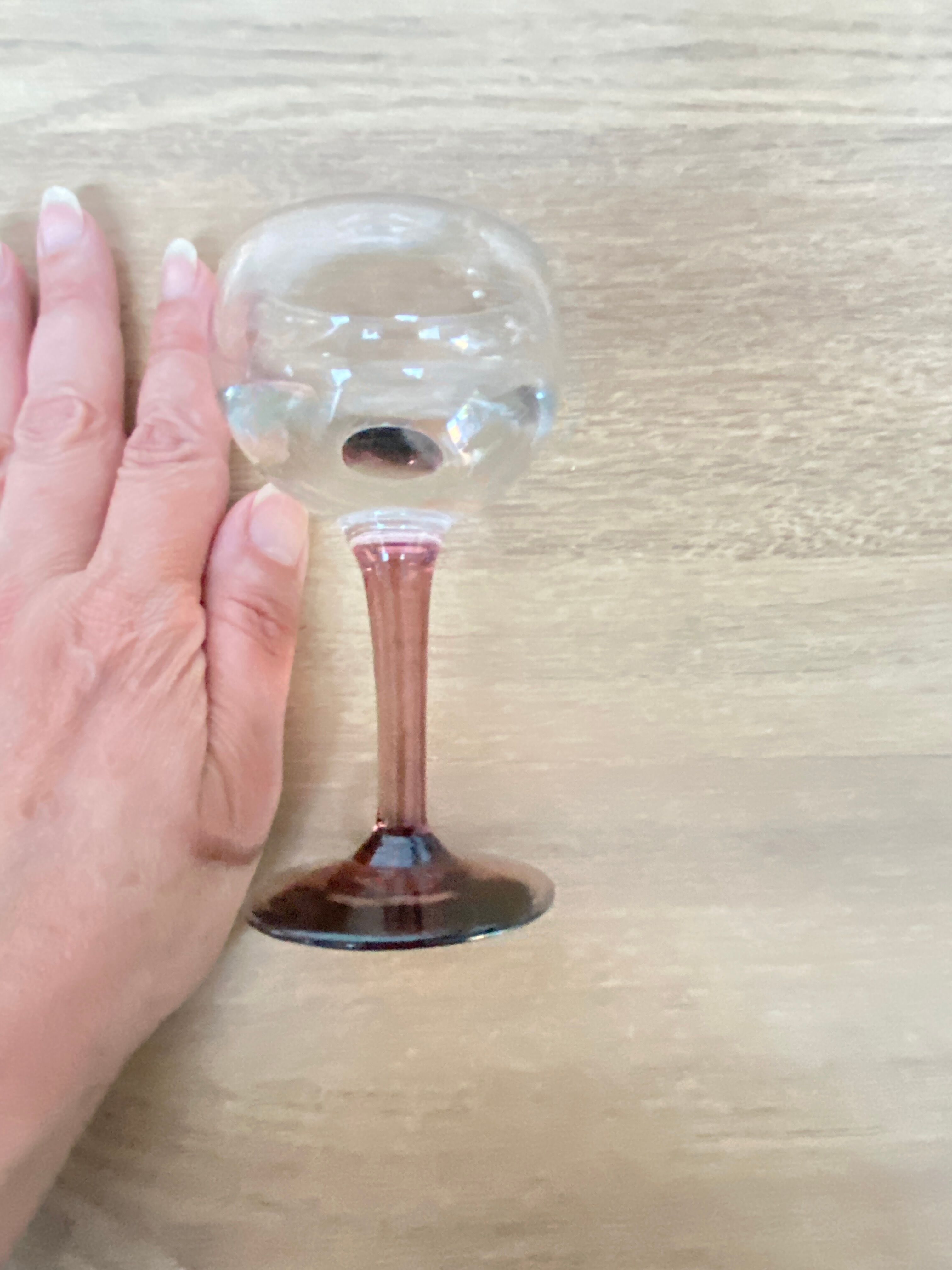 Set of 3 stemmed glasses