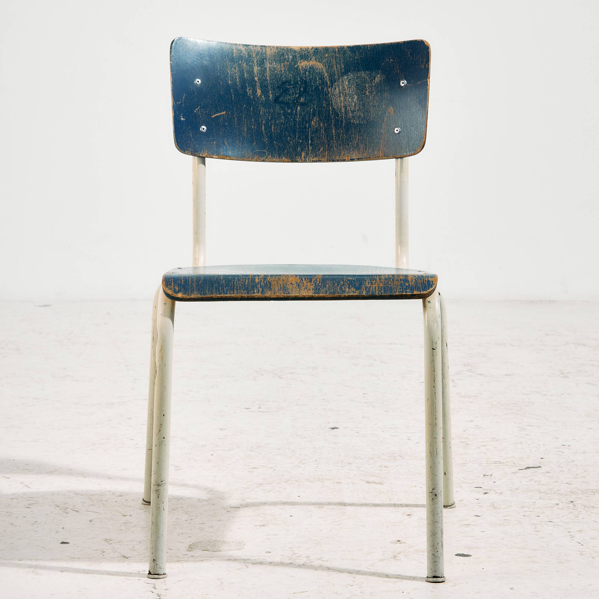 Metal frame chair