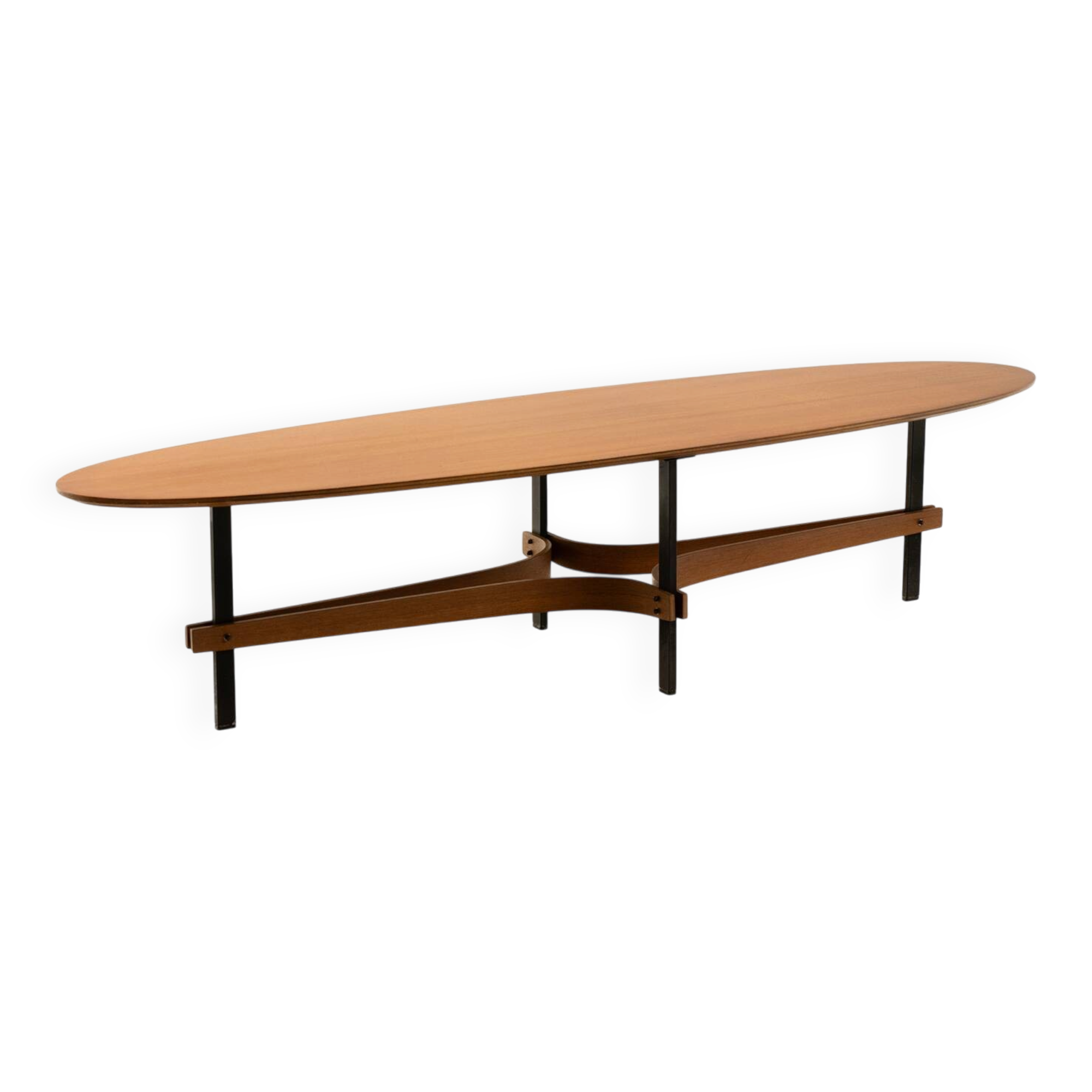 Guglielmo Ulrich. Oval coffee table in blonde teak. 1950s-60s.
