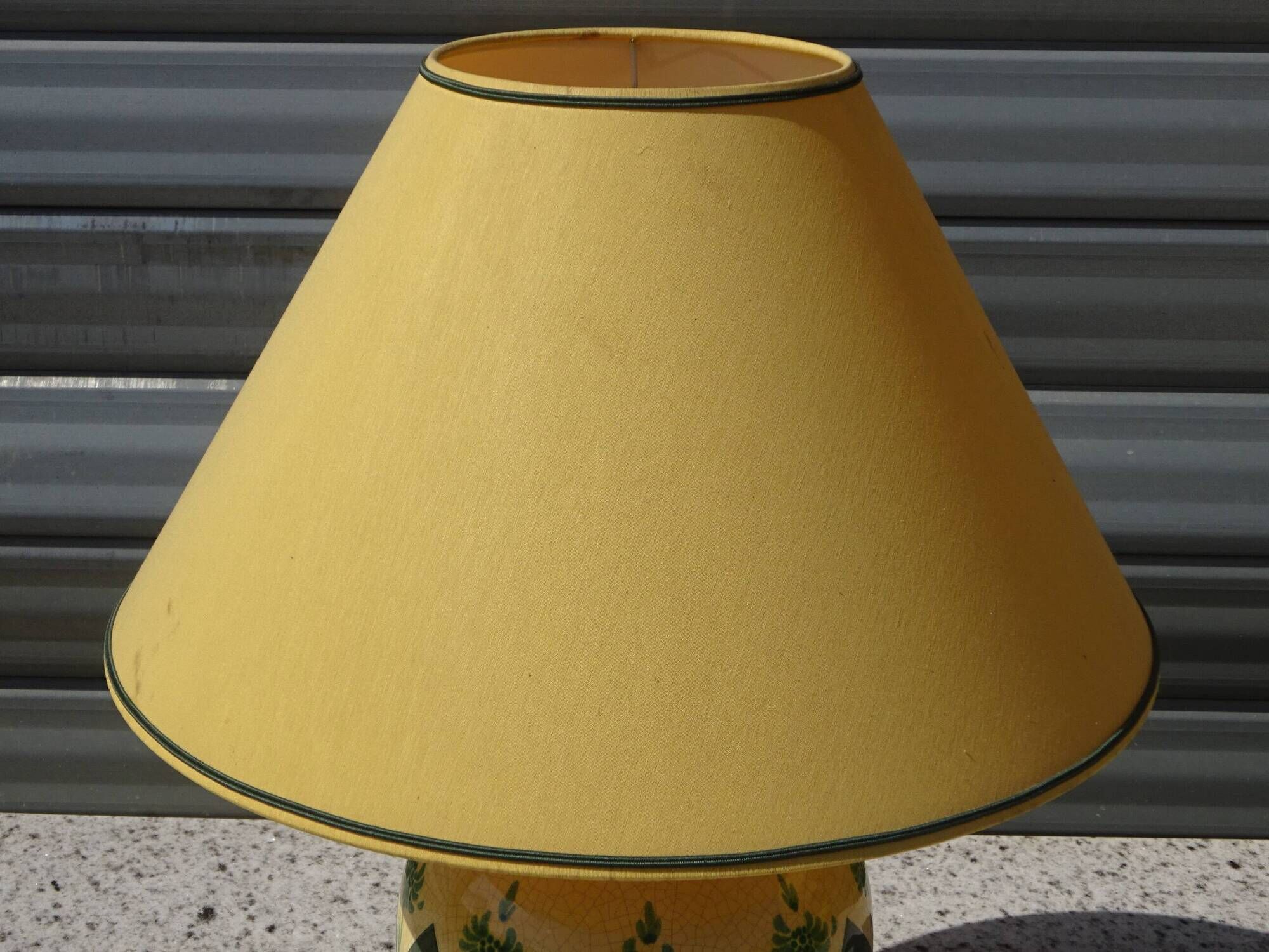 Large Drimmer living room lamp