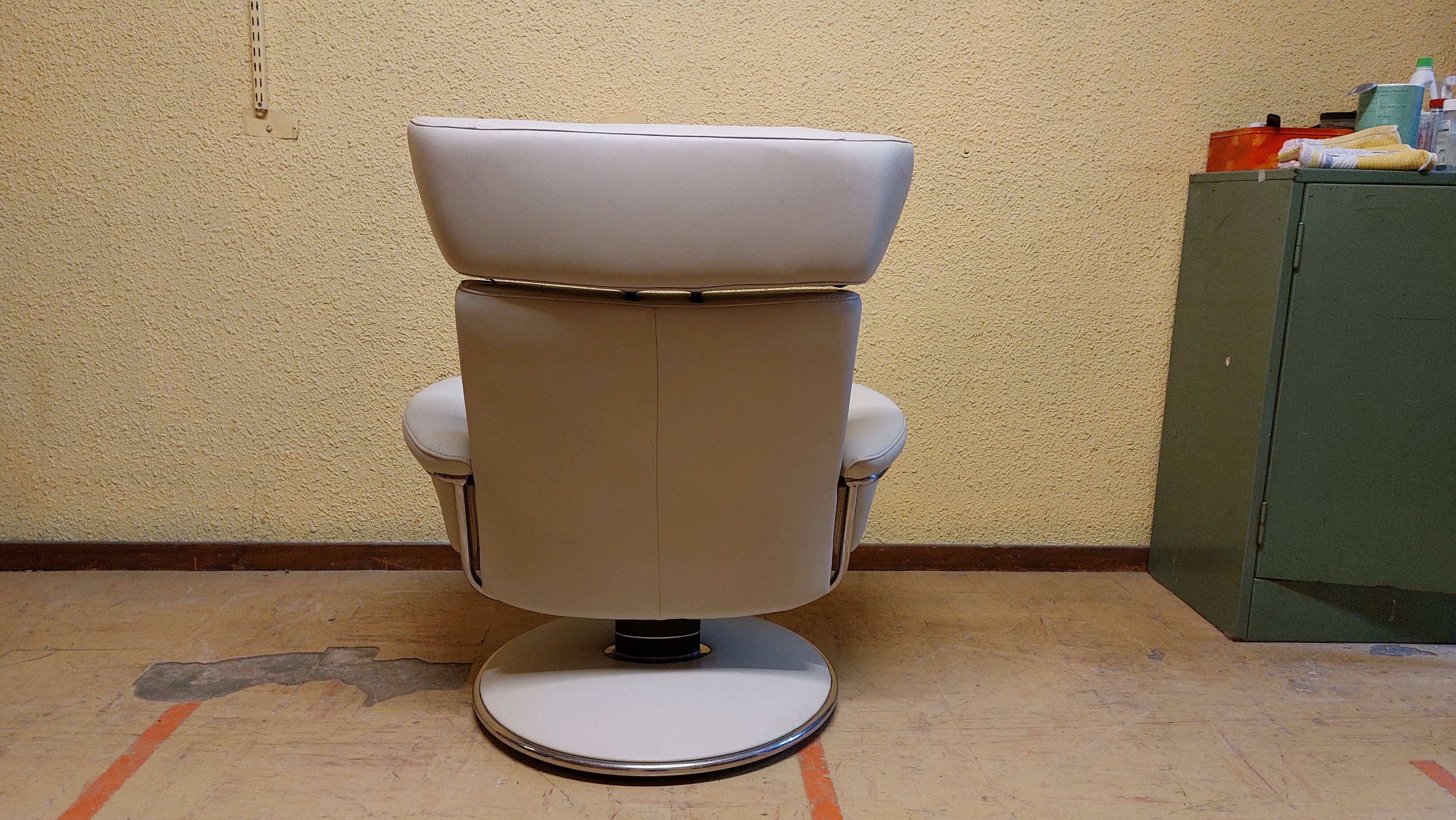 Scandinavian vintage armchair Stressless Jazz