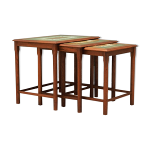 Ensemble de trois tables