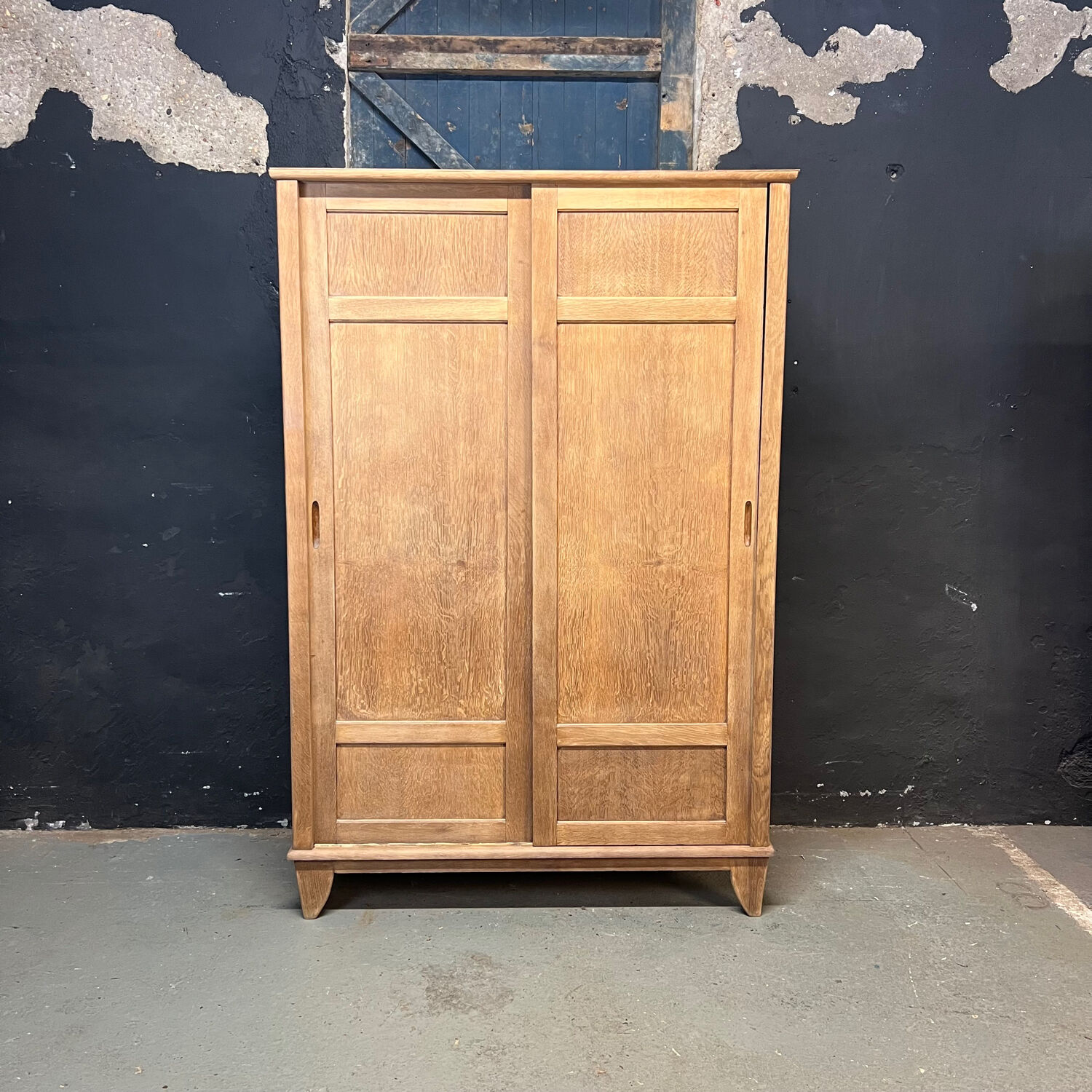 Vintage sliding wardrobe natural oak