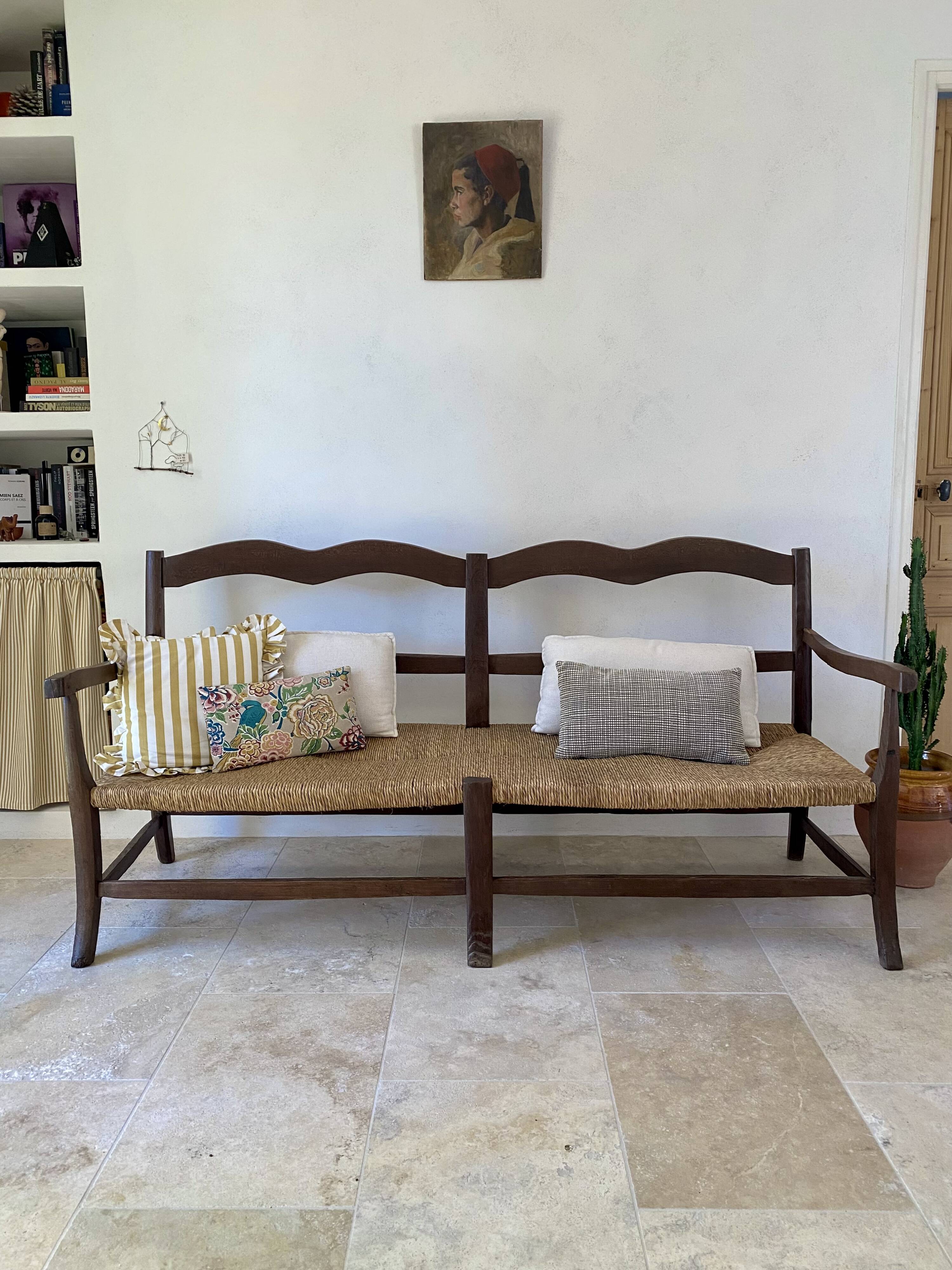 Provençal sideboard for four people in walnut, late 18th to early 19th century.