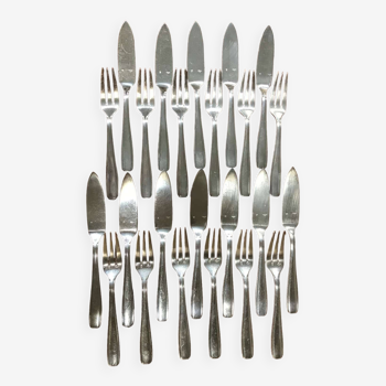 Set of 12 Ercuis fish forks and 12 knives in silver-plated Art Deco style