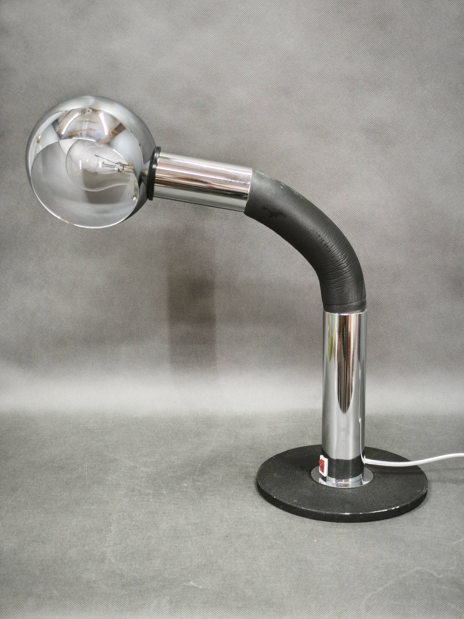 Lampe de table Elbow E. Bellini pour Targetti Sankey, Italie, années 1970.